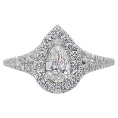 Deslumbrante Anillo Halo de Diamantes de 0,94 ct en Oro Blanco de 14k - Certificado GIA