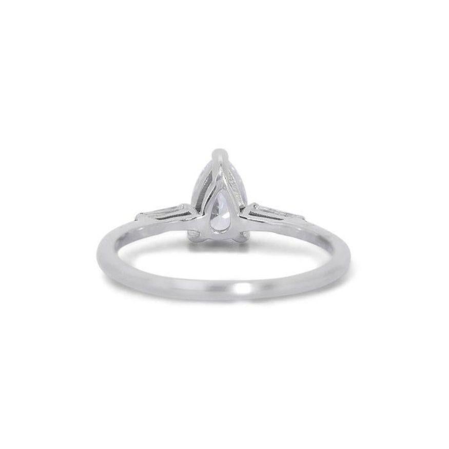 Women's Dazzling 0.95ct Pear Diamond Ring set in 18K White Gold