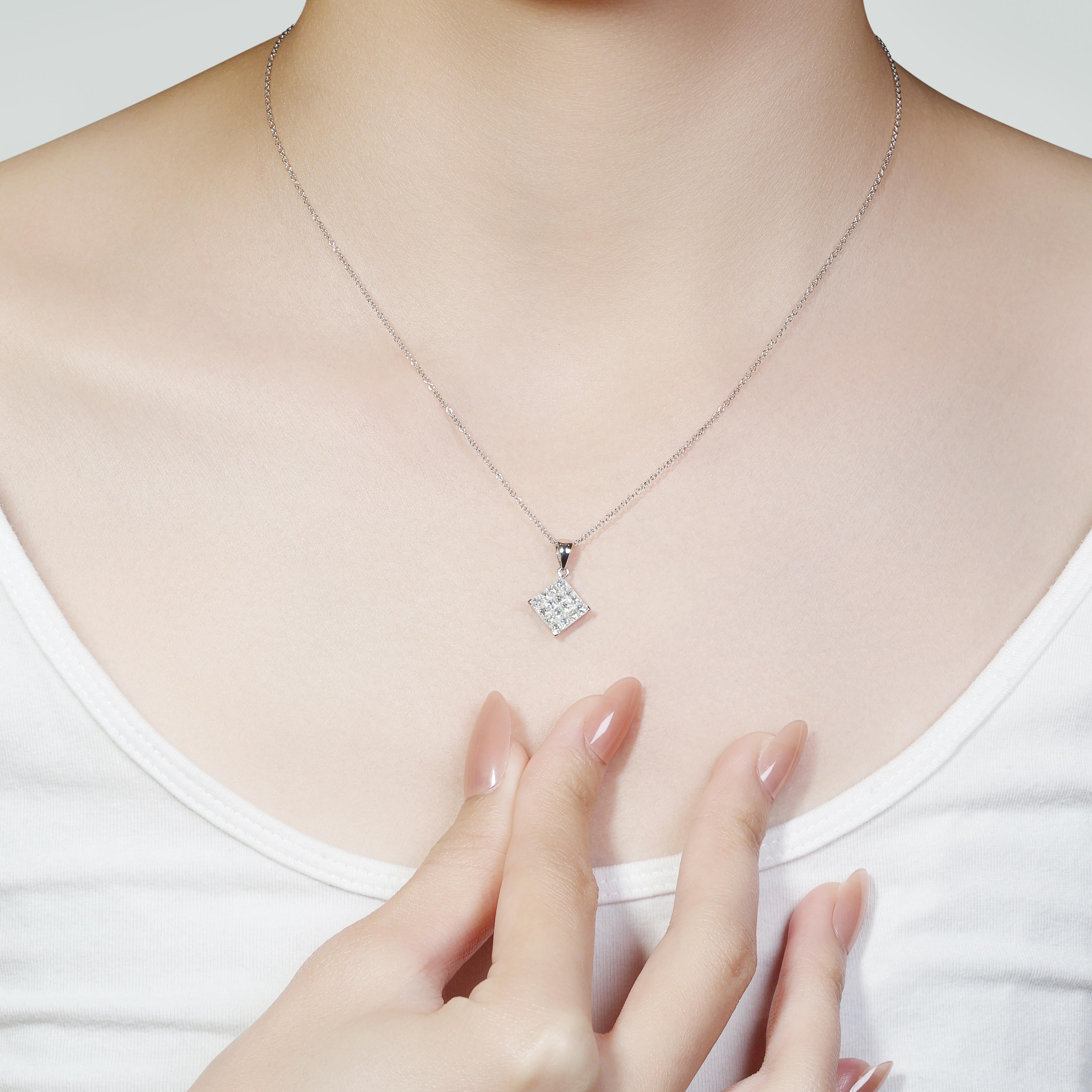Dazzling 0.96 Natural Diamond Necklace in 18K White Gold For Sale 2