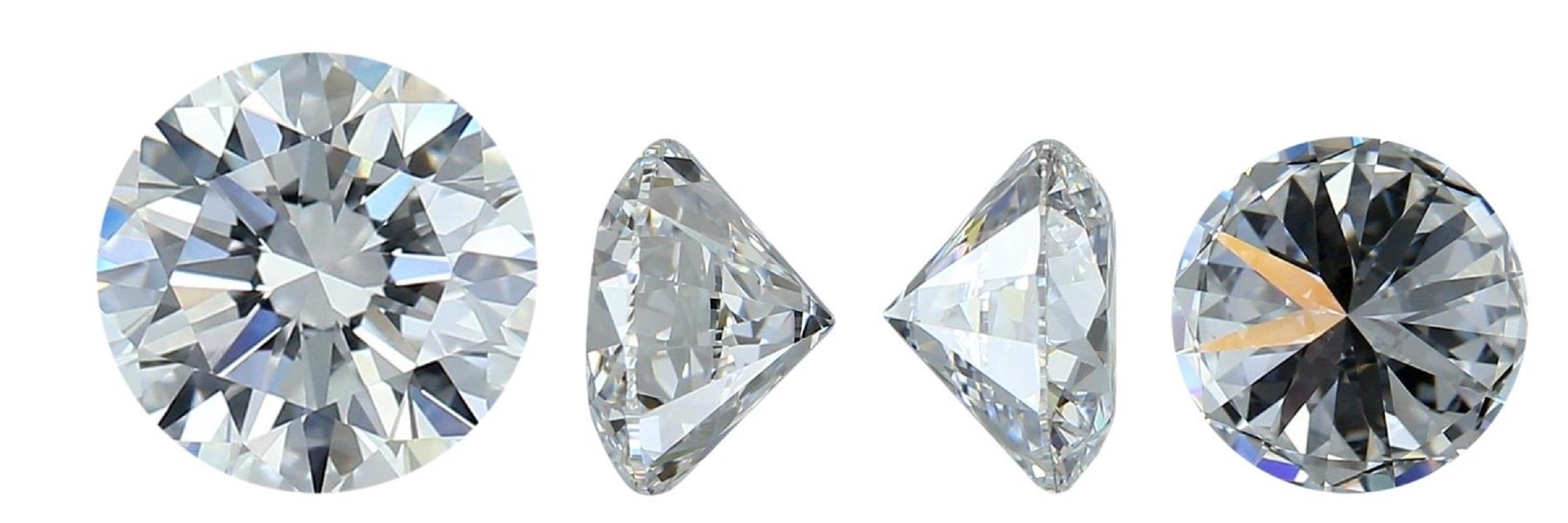 Brillant diamant rond de taille naturelle de 1,05 carat D IF excellent, taille idéale. Ce diamant est livré avec un certificat IGI, un numéro d'inscription au laser et un blister de sécurité.

SKU : JM-182
IGI 546288531
