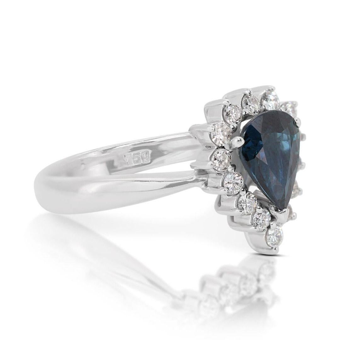 Dazzling 1.00ct Pear-Cut Sapphire Ring in 18k White Gold In New Condition For Sale In רמת גן, IL