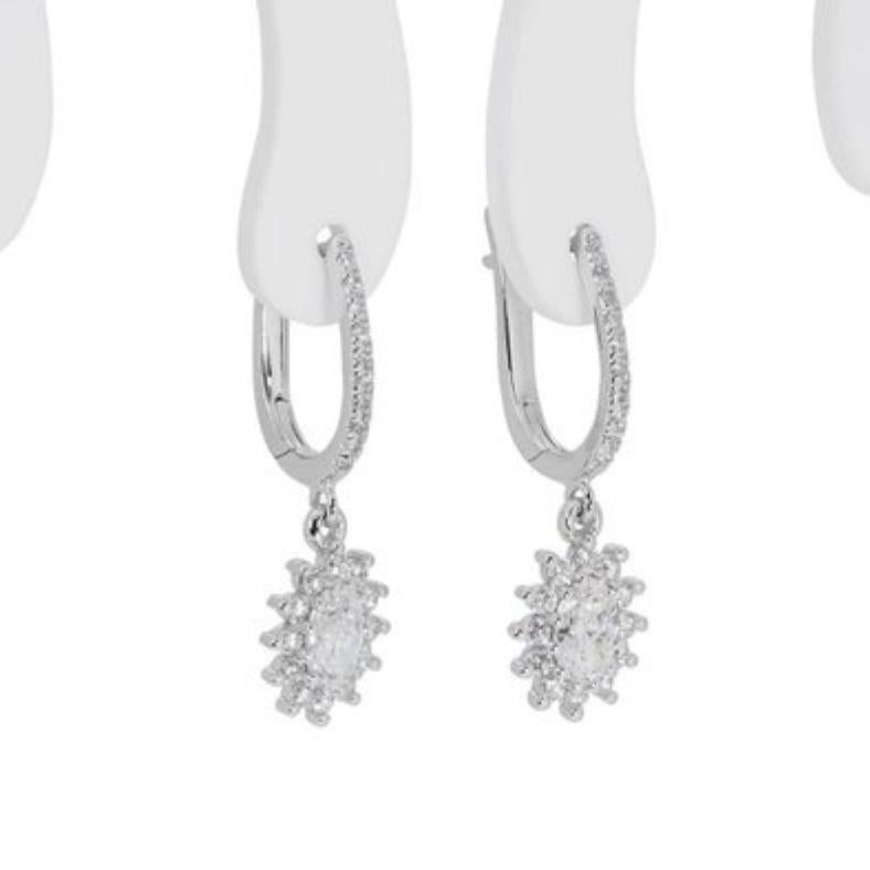 Orecchini con diamanti ovali da 1,01 carati in oro bianco 18 carati In condizioni Nuovo in vendita a רמת גן, IL