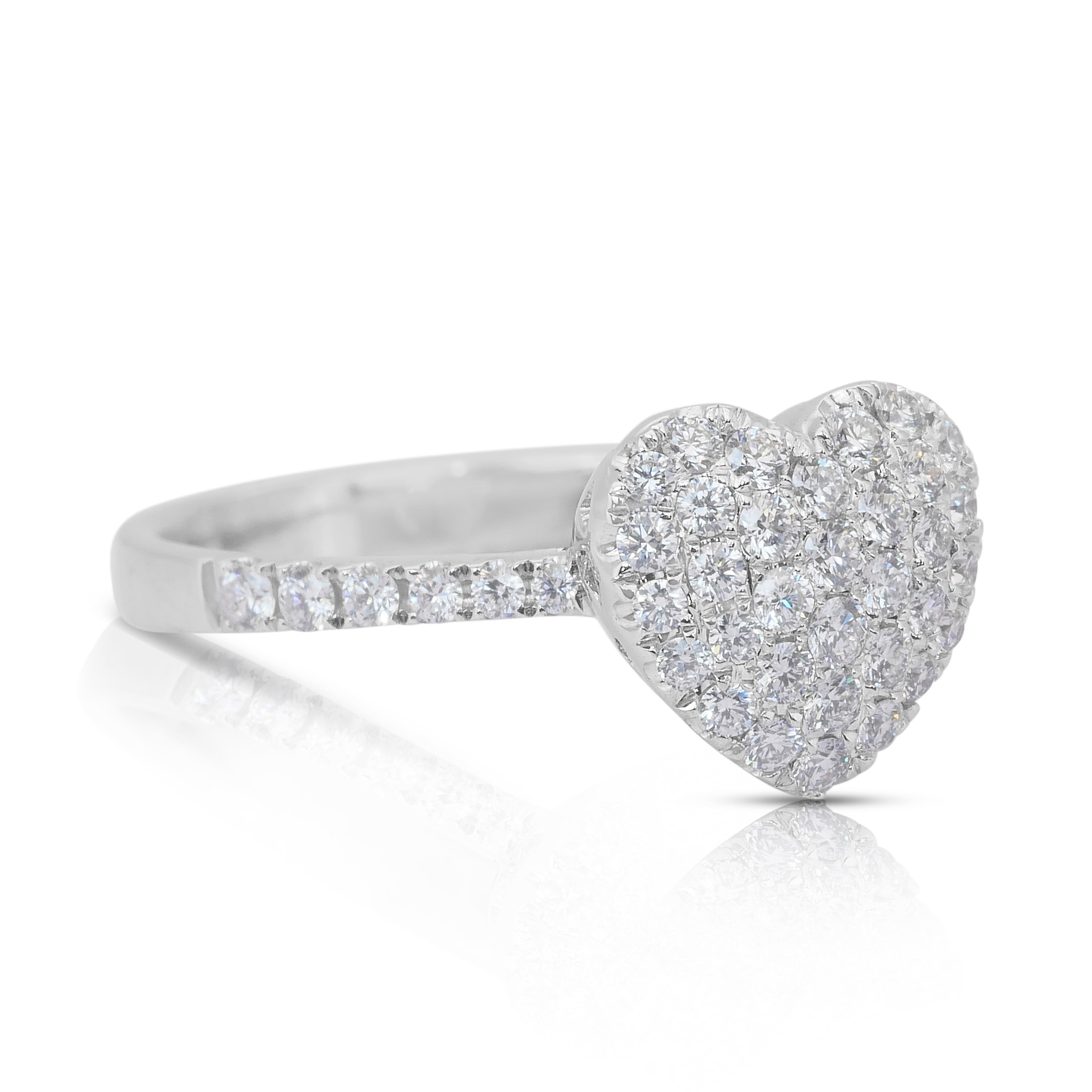 Taglio rotondo Anello a forma di cuore con 1,03 carati di diamanti in oro bianco 18 carati - certificato IGI in vendita