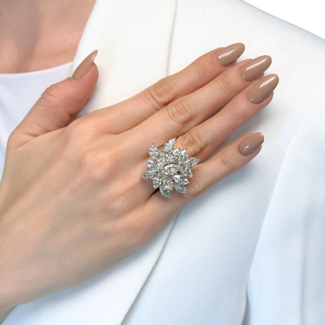 Dazzling 10.80ct Diamonds Cocktail Ring in 18k White Gold - IGI Certified

Indulge in the brilliance of this exquisite diamond cocktail ring, expertly designed in 18k white gold. This masterpiece exudes elegance for breathtaking sparkle, featuring
