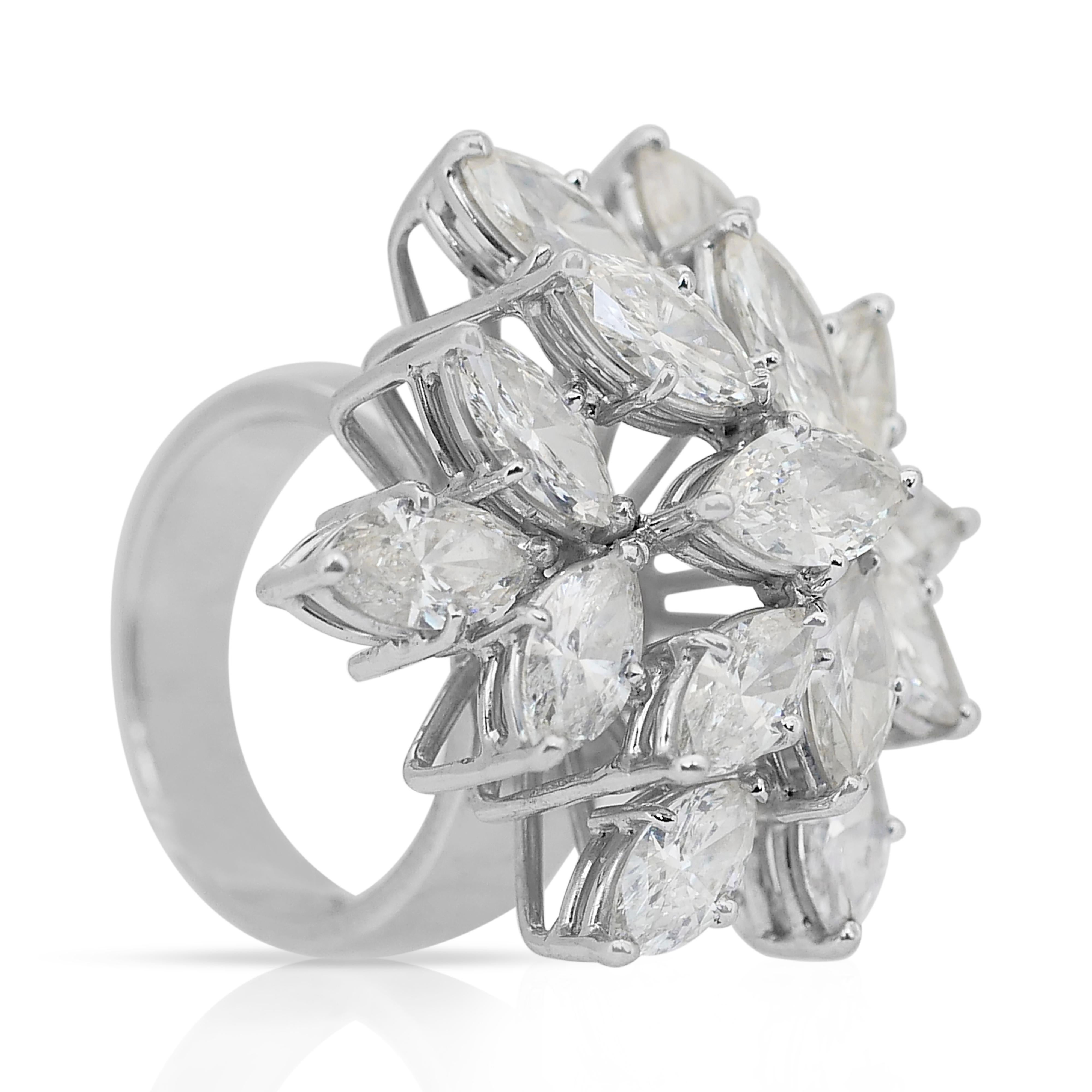 Dazzling 10.80ct Diamonds Cocktail Ring in 18k White Gold - IGI Certified For Sale 3