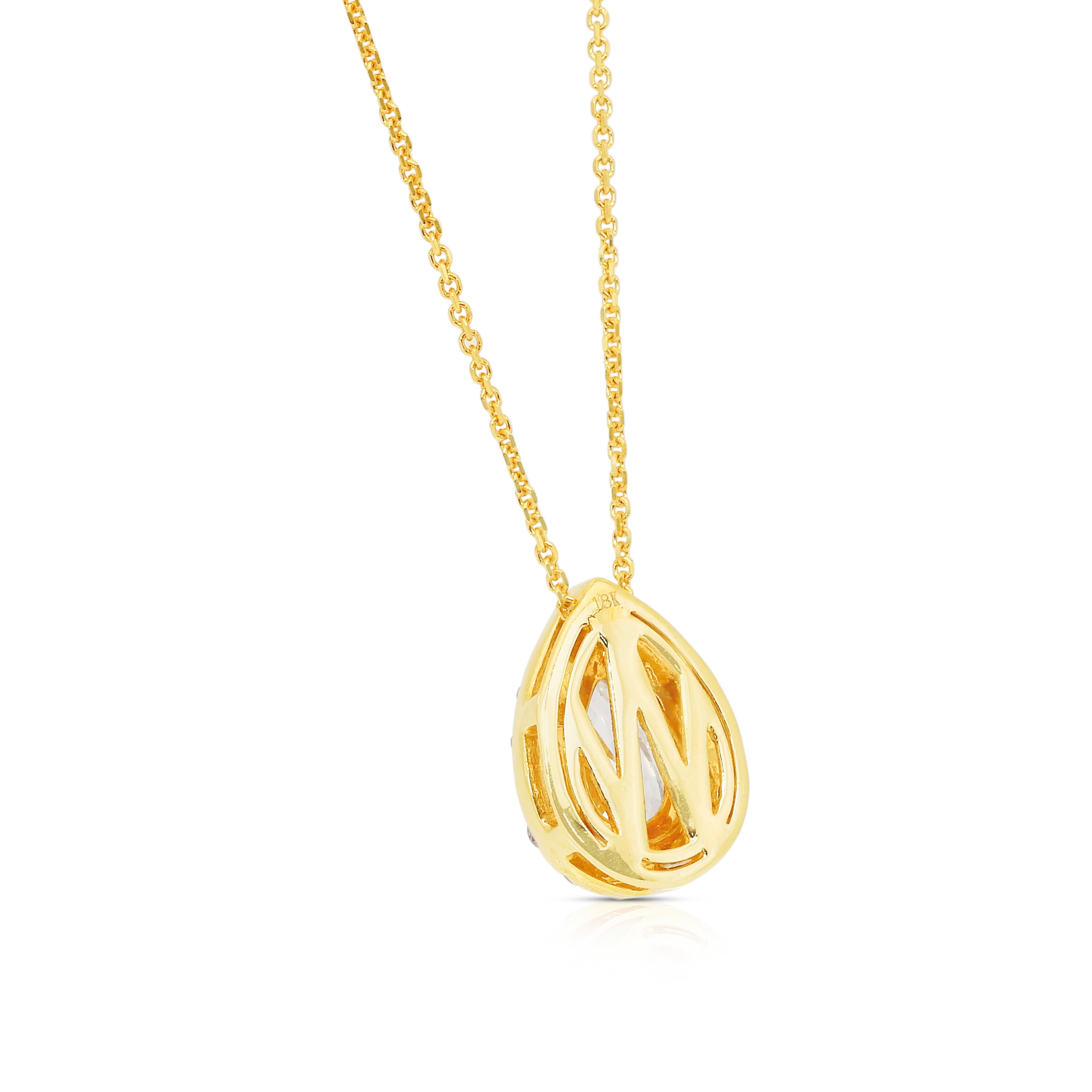 Collier éblouissant de 1,10ct de diamants avec pendentif halo en or jaune 18k en vente 3