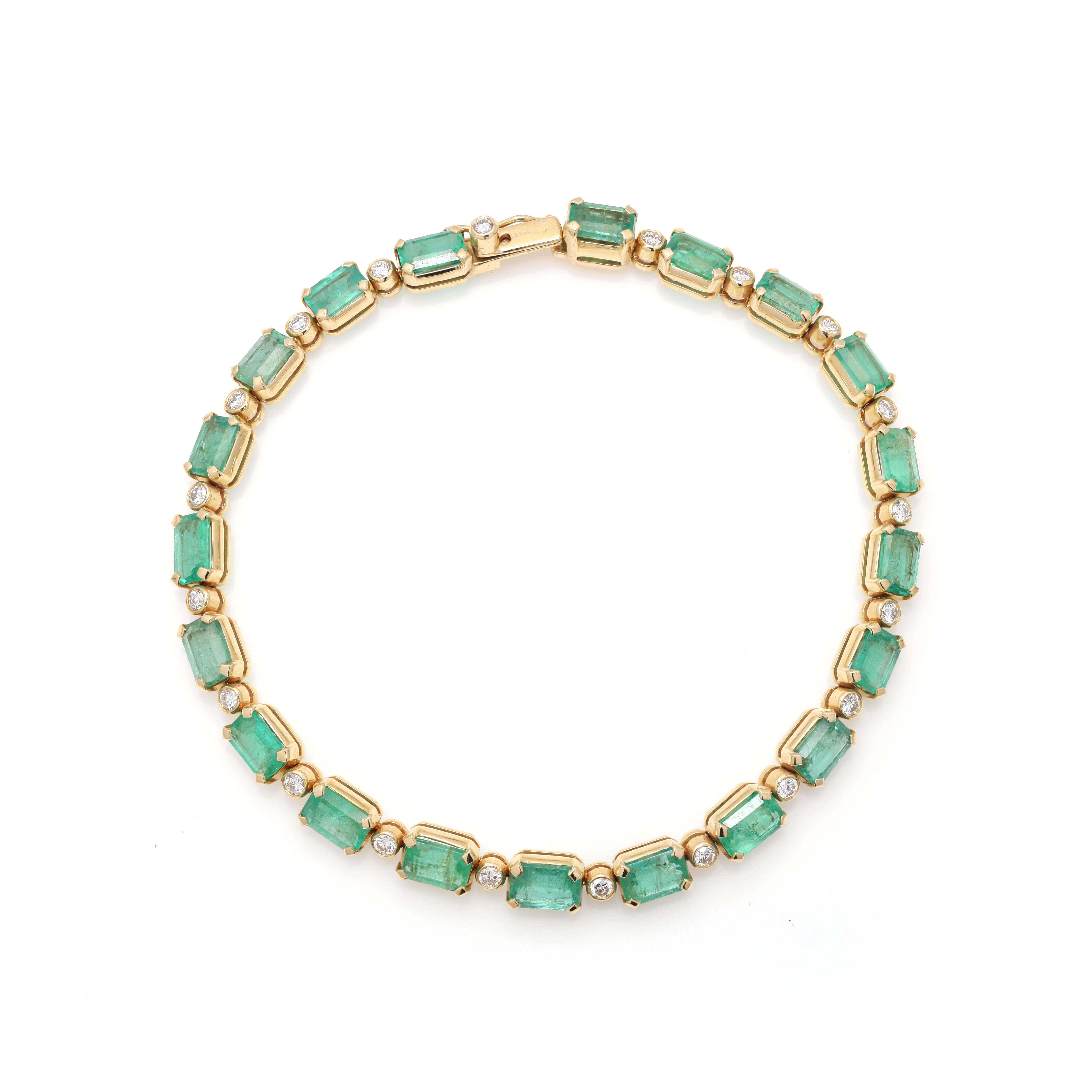 Women's 11.5 Carat Natural Emerald Diamond Wedding Tennis Bracelet in 14K Yellow Gold For Sale