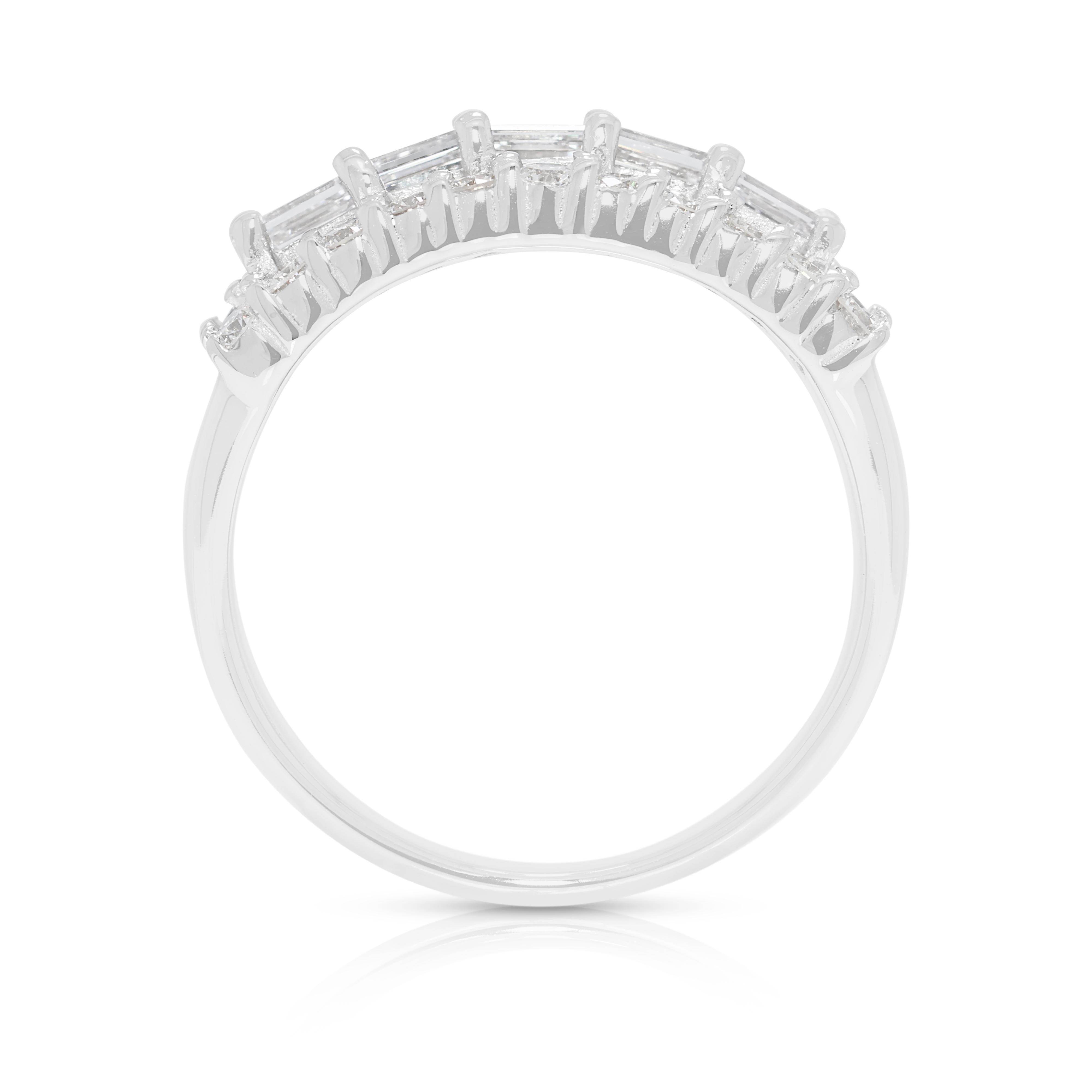 Deslumbrante Anillo de Diamantes Naturales de 1,1 ct en Oro Blanco de 18 quilates en venta 2