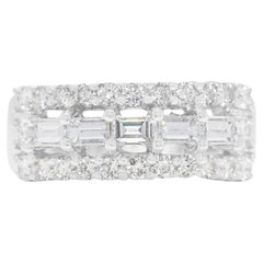 Bague éblouissante en or blanc 18 carats ornée d'un diamant naturel de 1,1ct