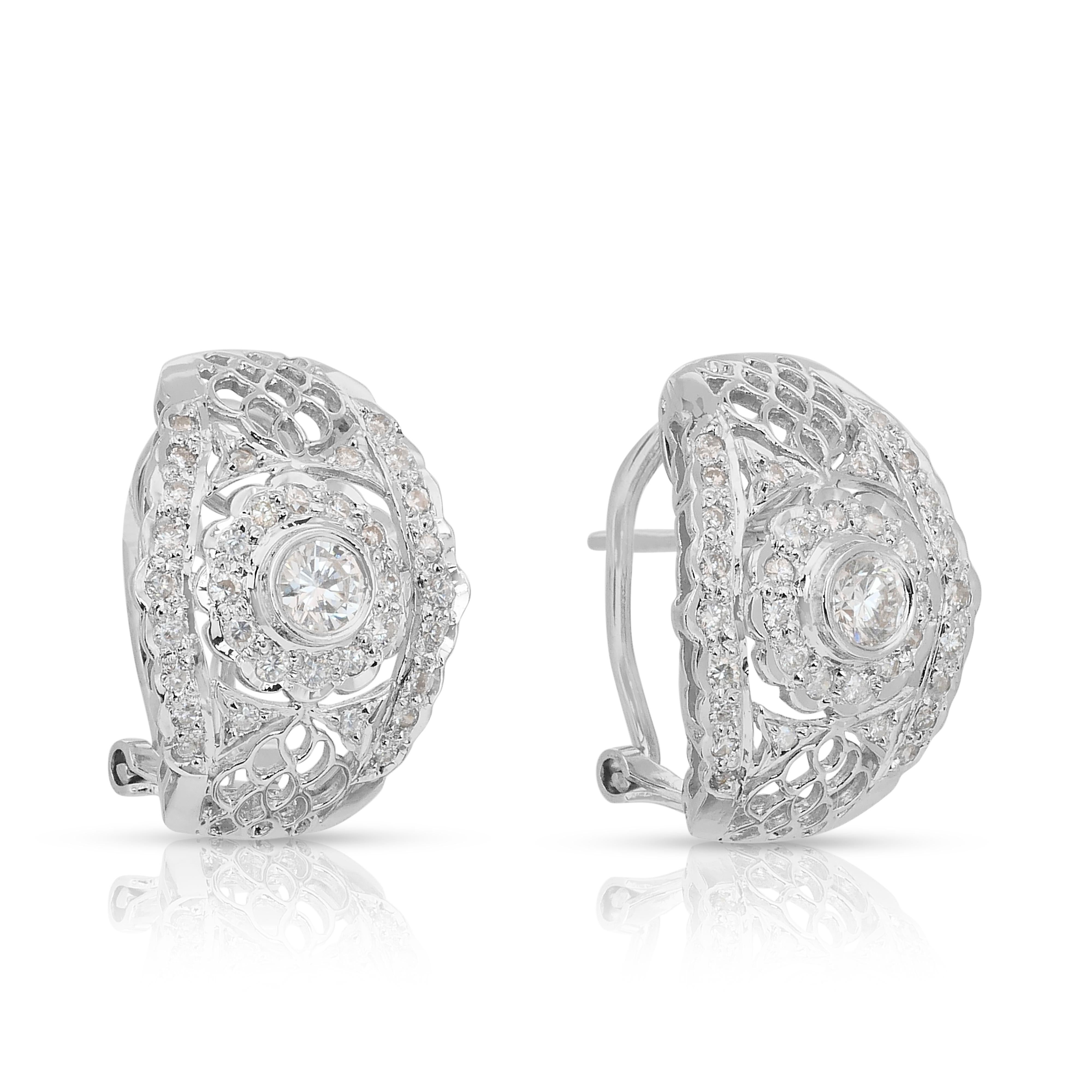Taille ronde Boucles d'oreilles éblouissantes en or blanc 18 carats de 1,25 ct de diamants - certifiées IGI en vente