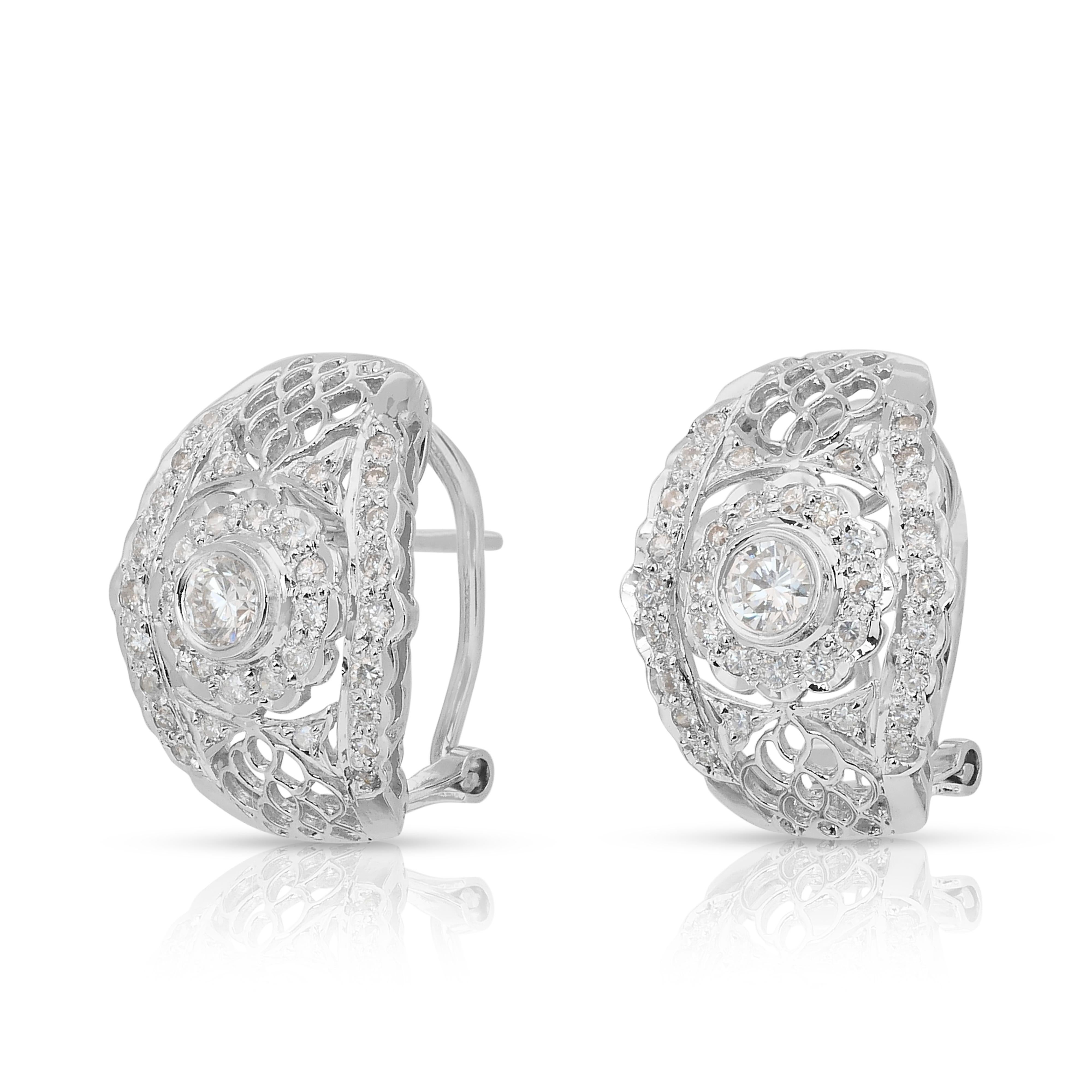 Boucles d'oreilles éblouissantes en or blanc 18 carats de 1,25 ct de diamants - certifiées IGI Neuf - En vente à רמת גן, IL