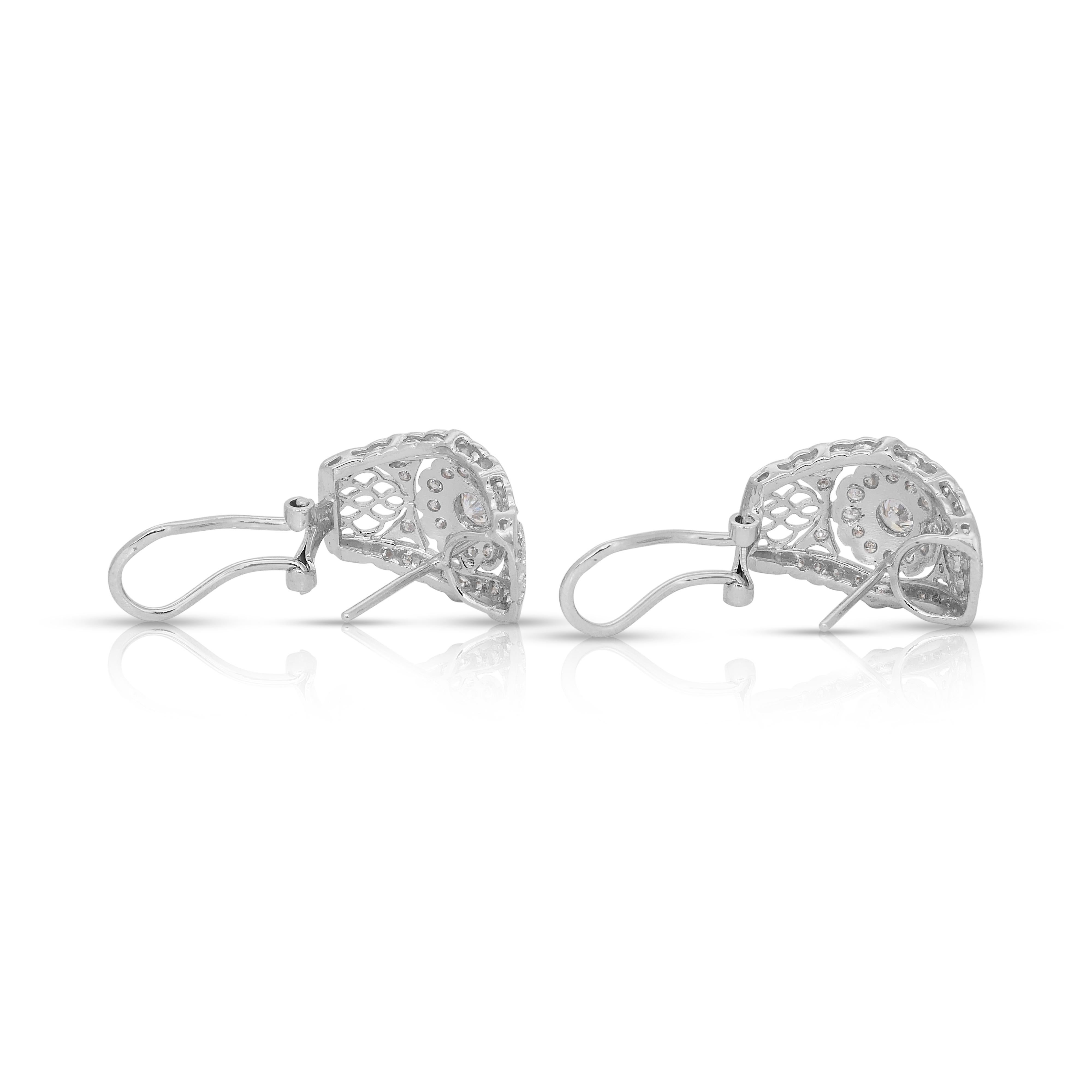 Boucles d'oreilles éblouissantes en or blanc 18 carats de 1,25 ct de diamants - certifiées IGI en vente 3