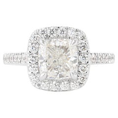 Schillernder 1,30 Karat Diamant-Halo-Ring mit seitlichen Diamanten aus 18 Karat Weißgold