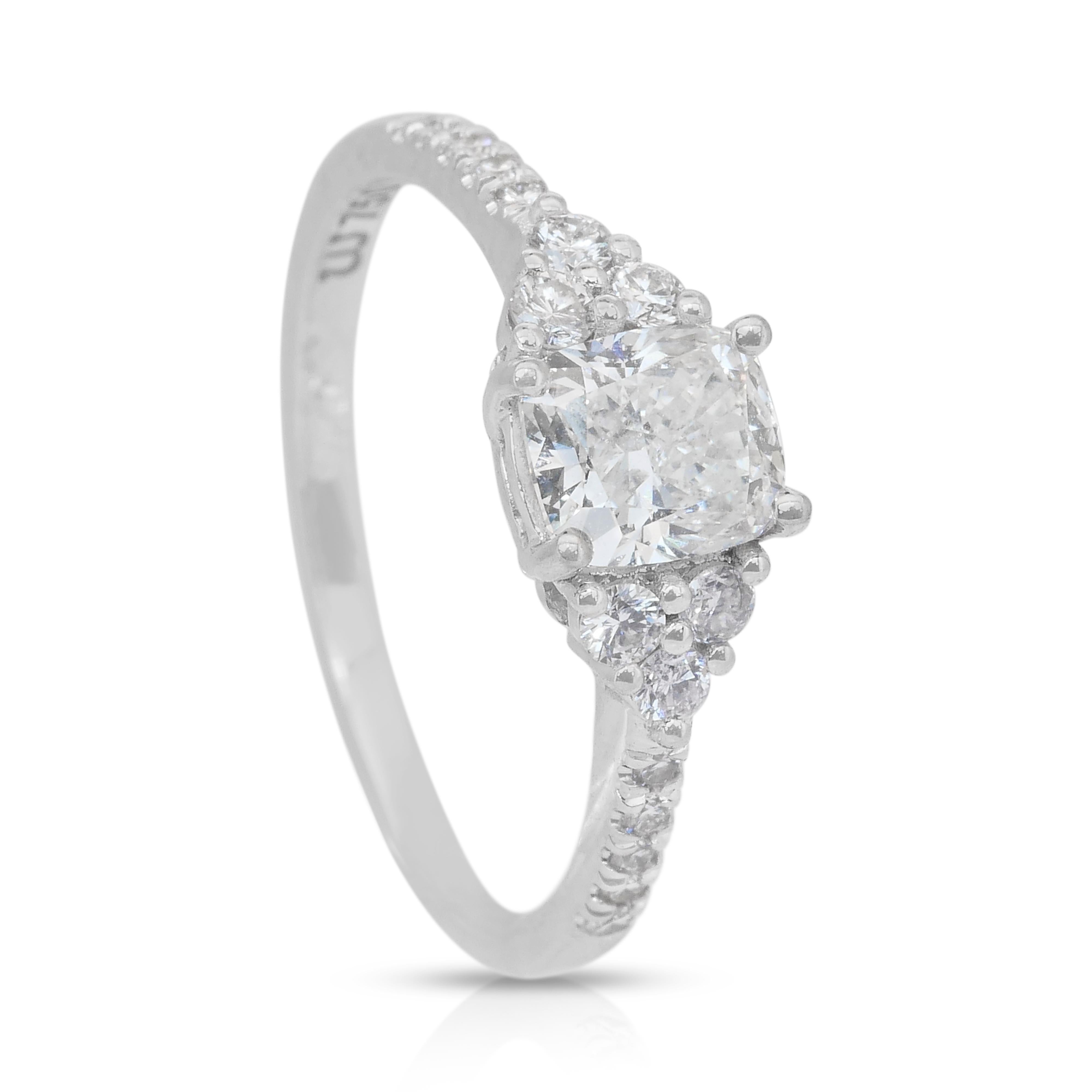 Deslumbrante anillo con pavé de diamantes de 1,30 ct en oro blanco de 18k - Certificado IGI en venta 3