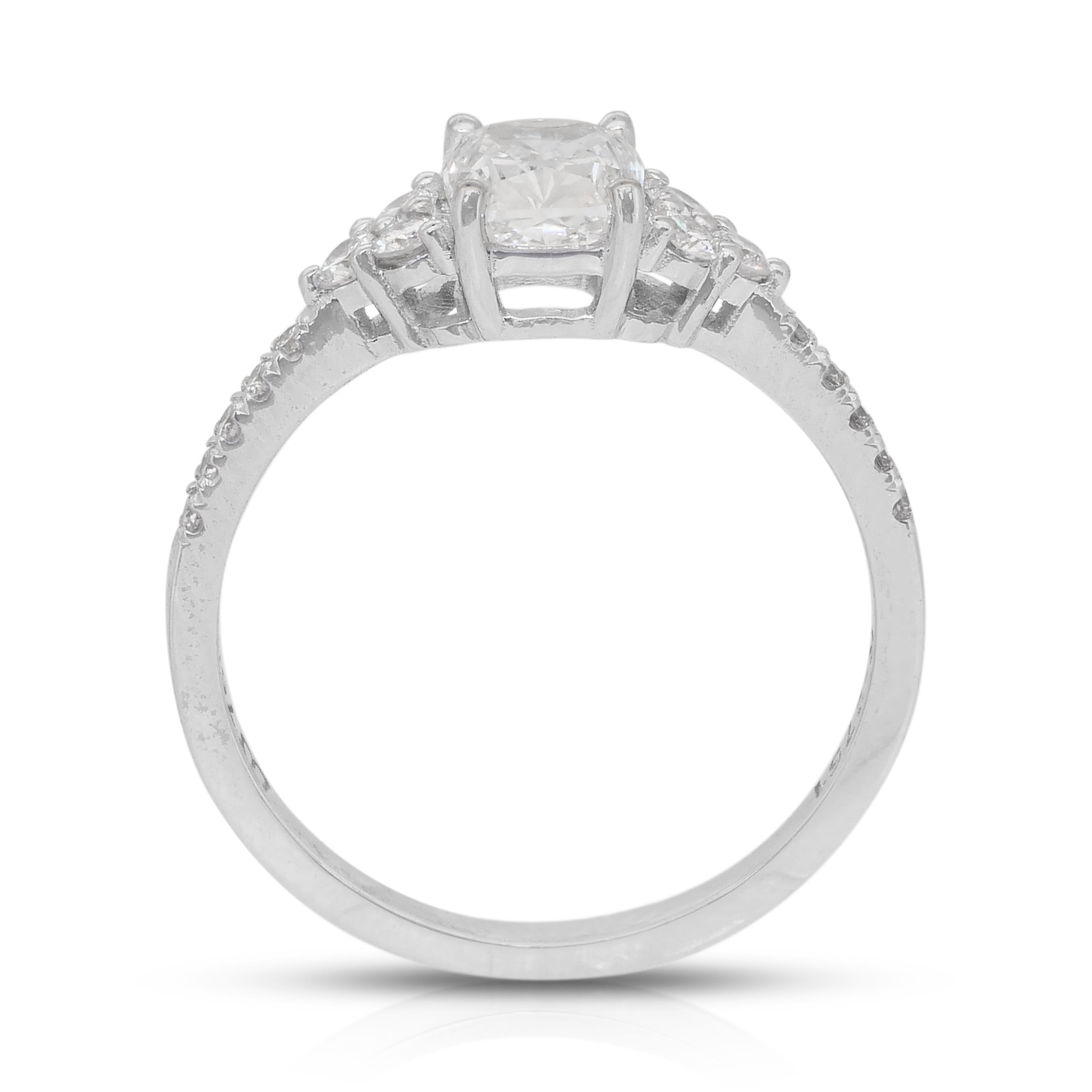 Deslumbrante anillo con pavé de diamantes de 1,30 ct en oro blanco de 18k - Certificado IGI en venta 4