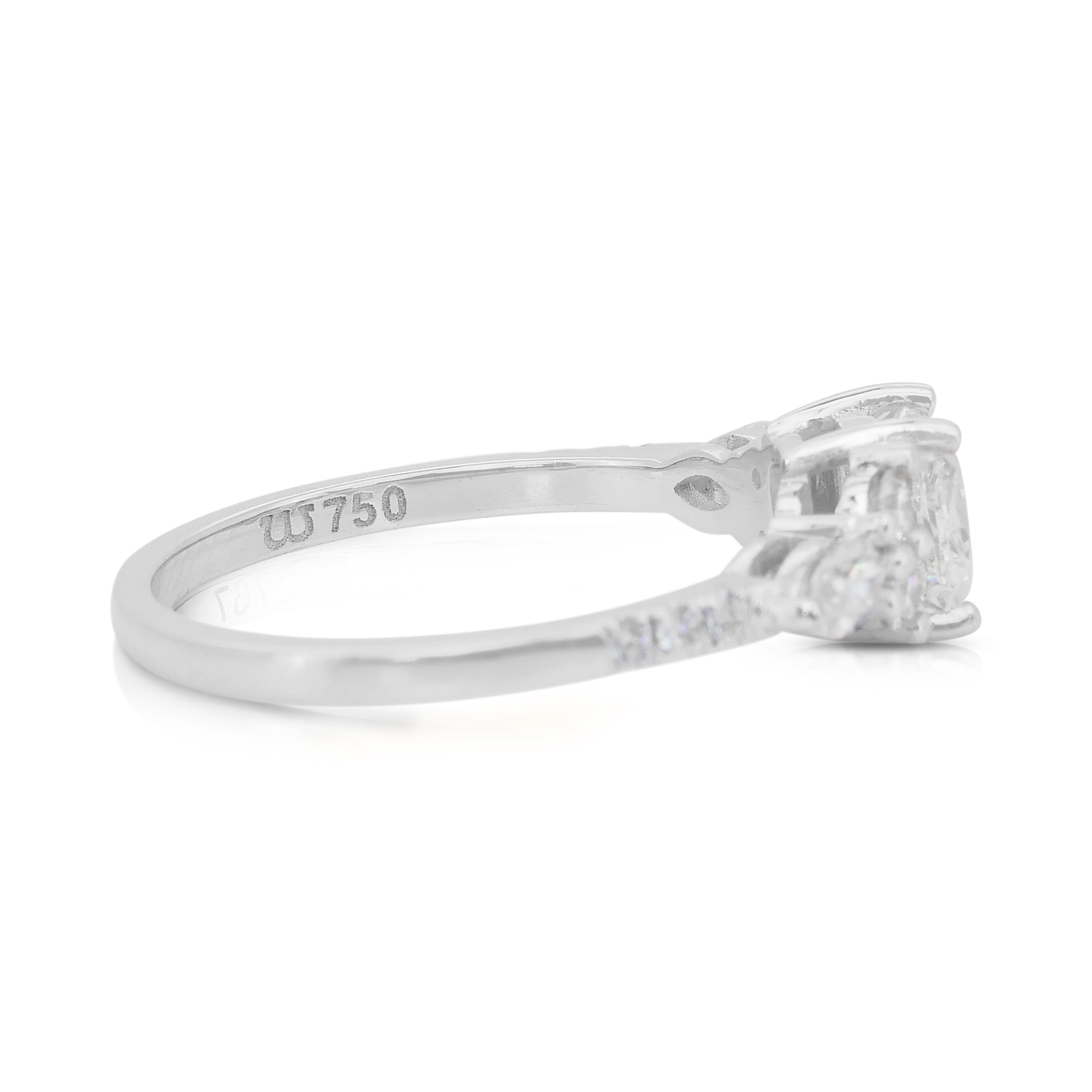 Dazzling 1.31ct Diamonds Ring in 18k White Gold - IGI Certified In New Condition For Sale In רמת גן, IL