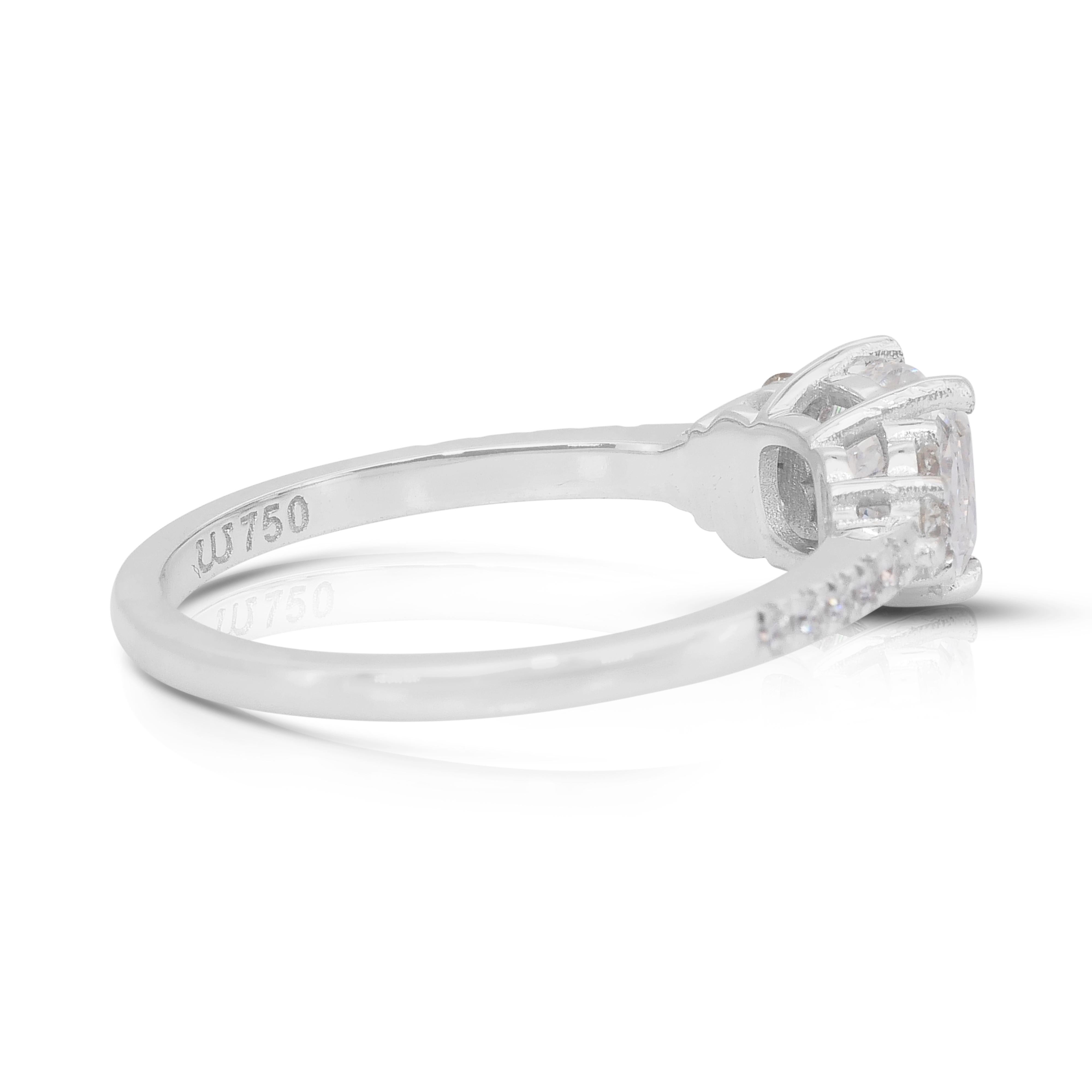 Dazzling 1.34ct Diamonds Pave Ring in 18k White Gold - GIA Certified In New Condition For Sale In רמת גן, IL