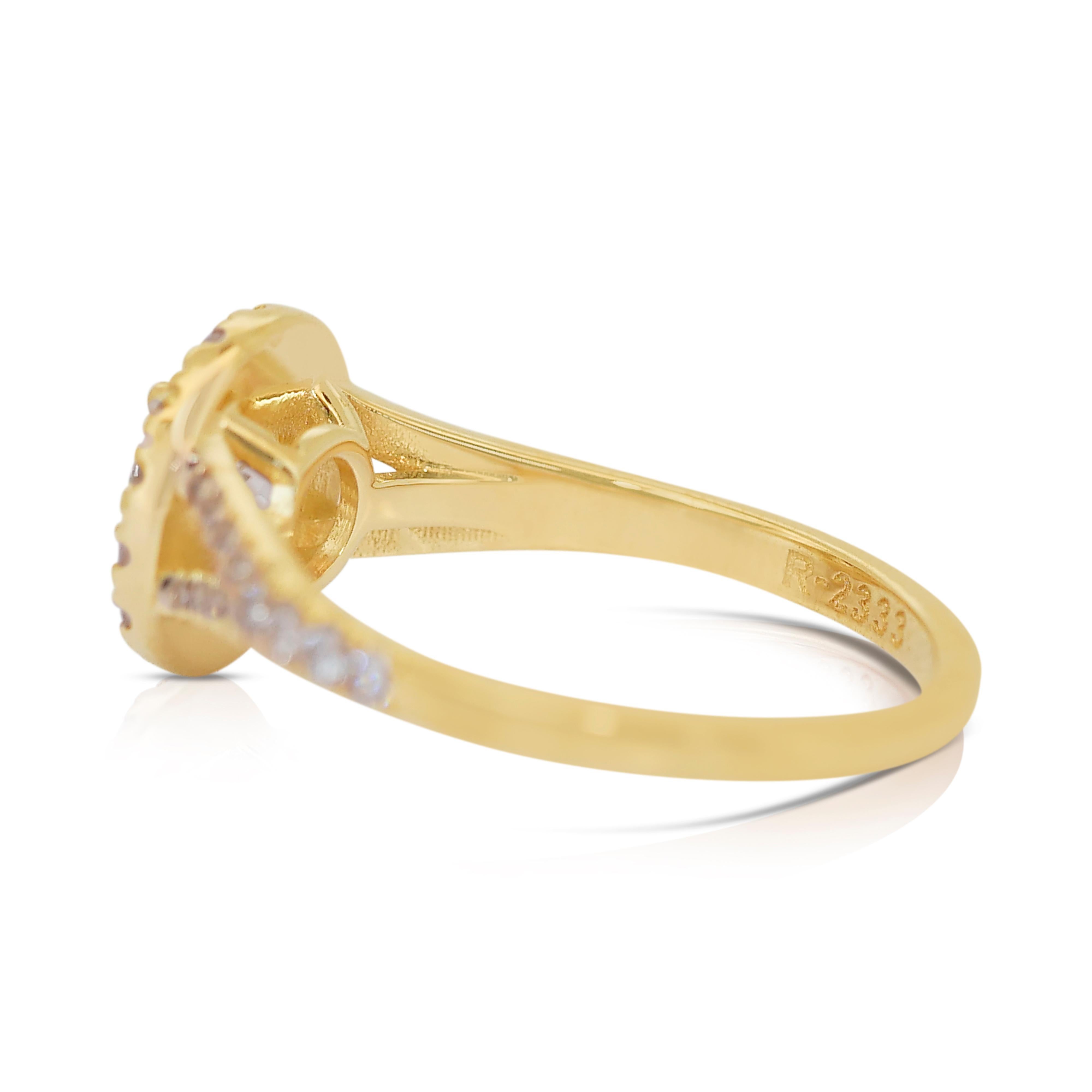 Women's Dazzling 1.35ct Diamonds Halo Ring in 18k Yellow Gold - IGI Certified For Sale