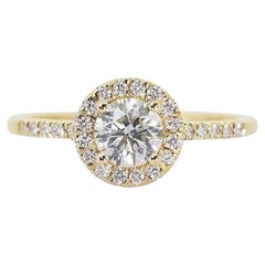Deslumbrante Anillo Halo de Diamantes de 1.36ct en Oro Amarillo de 18k - Certificado GIA