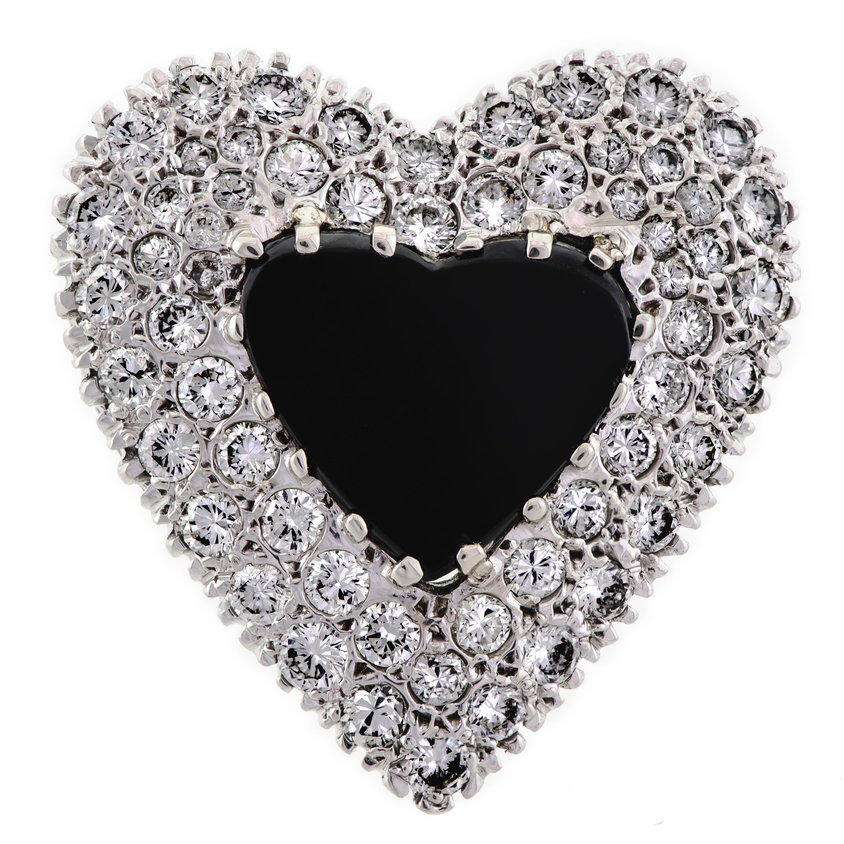 Dazzling 14 Karat White Gold, Onyx and Diamond Heart-Shaped Cocktail Ring For Sale