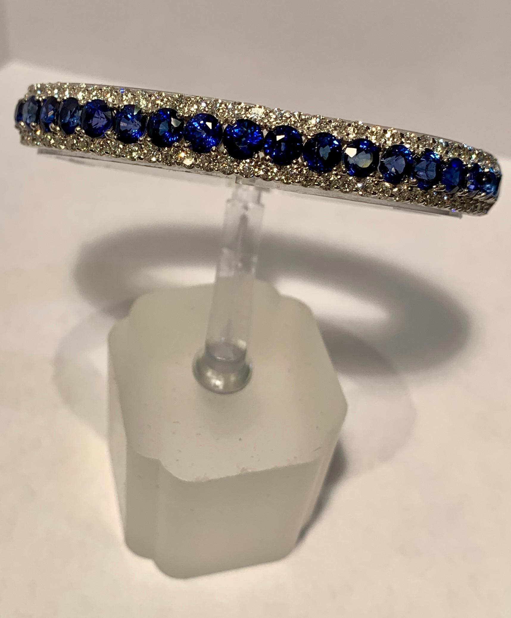 Dazzling 15.15 Carat Blue Sapphires and Diamonds 18 Karat Hinged Bangle Bracelet 5