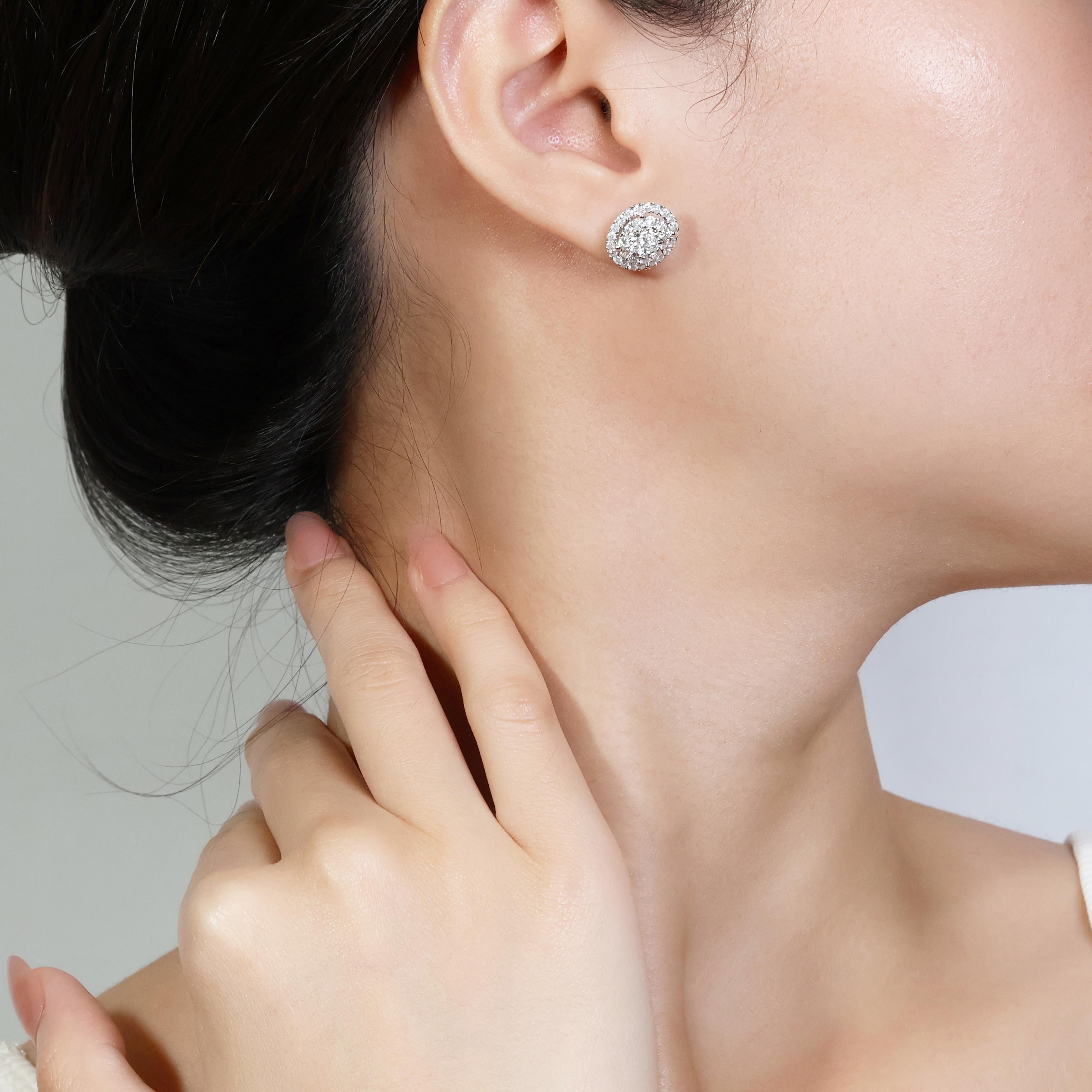 Dazzling 1.44ct Diamonds Stud Earrings in 18K White Gold For Sale 4