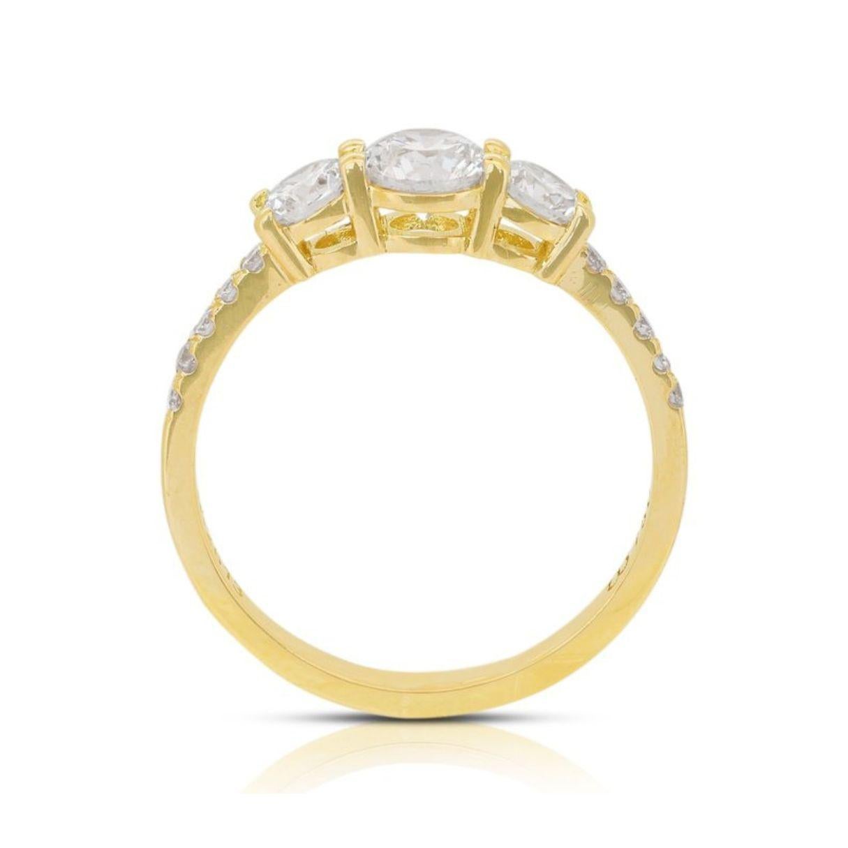 Éblouissante bague à 3 pierres en or jaune 18 carats avec diamants 1,47 carat certifiée IGI en vente 3