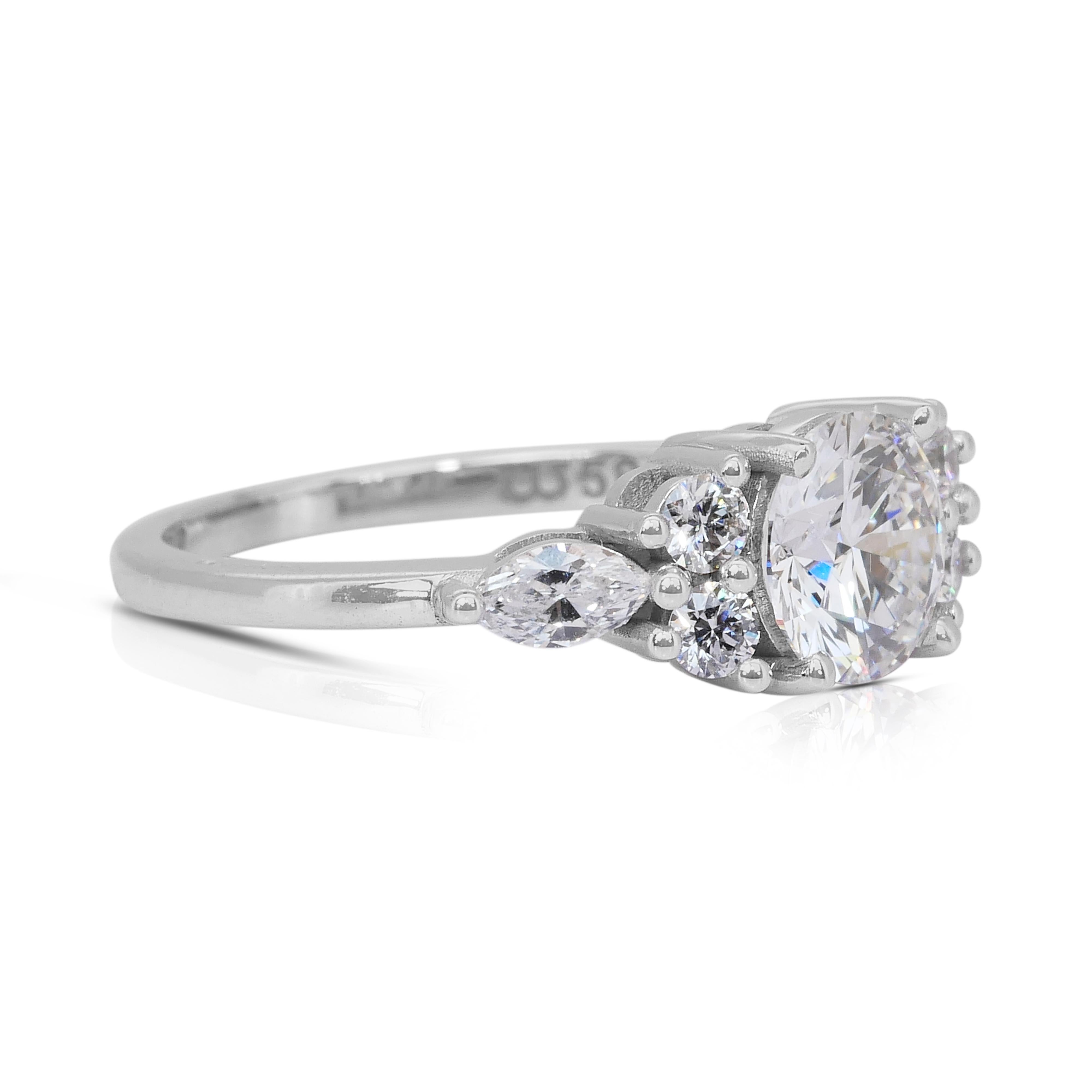 Dazzling 1.51ct Diamonds Ring in 14k White Gold - GIA Certified (Rundschliff) im Angebot