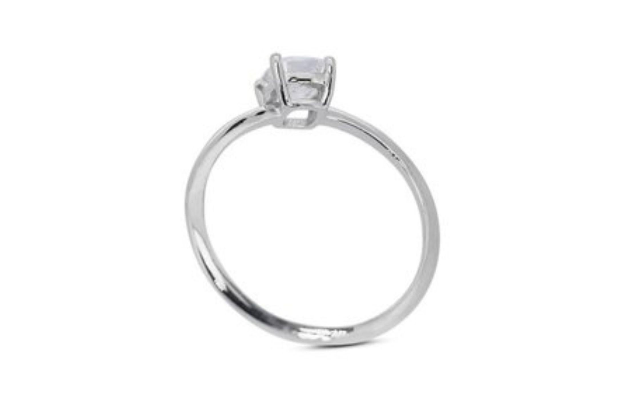 Dazzling 1.52 Carat Cushion Modified Diamond Ring in 18K White Gold For Sale 2