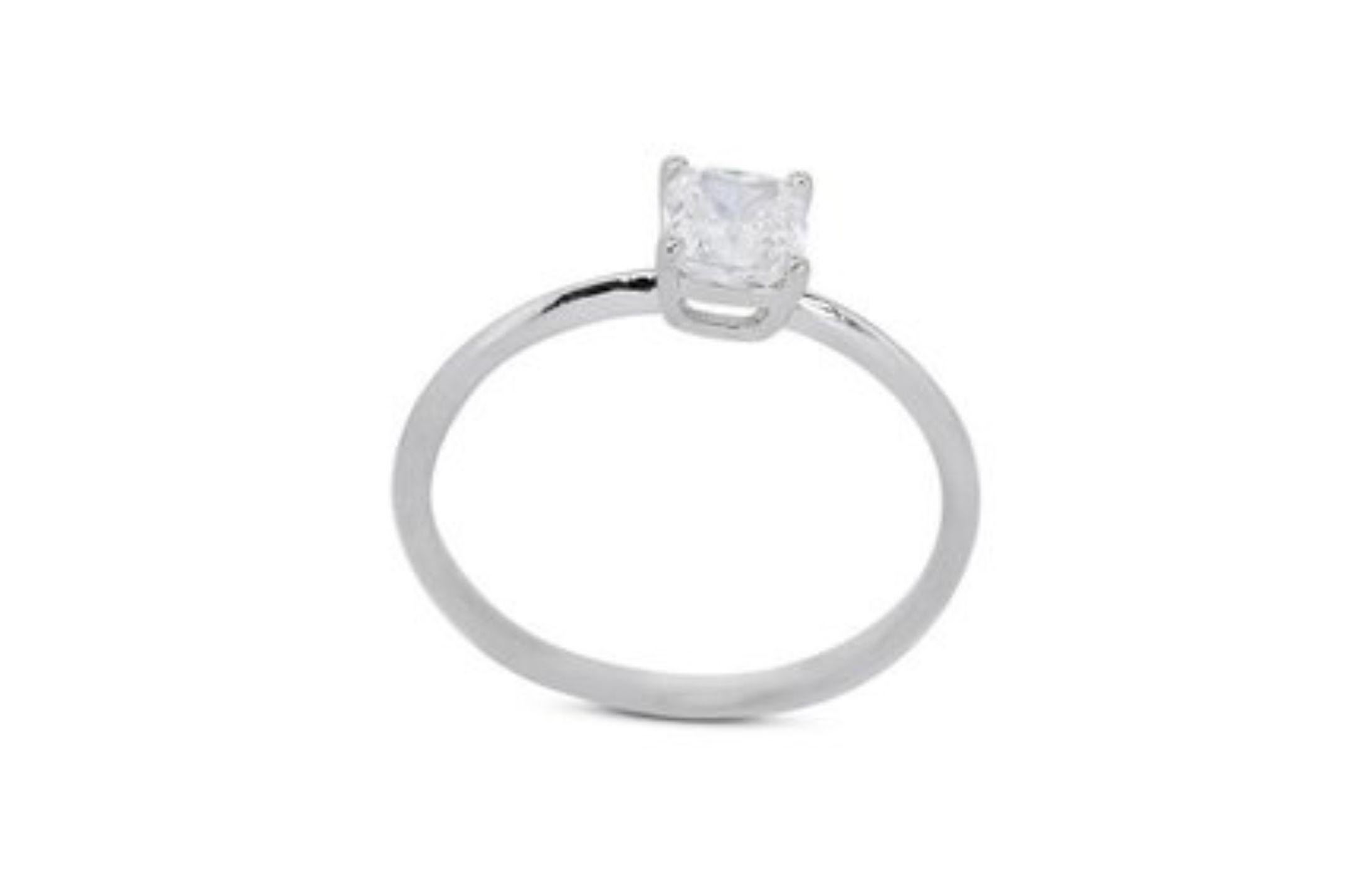 Dazzling 1.52 Carat Cushion Modified Diamond Ring in 18K White Gold For Sale 3