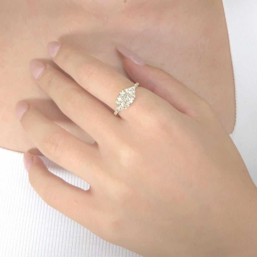 Abbagliante anello con pavé di diamanti da 1,60 carati in oro giallo 18 carati - certificato IGI

Espressione di radiosa eleganza, questo anello in oro giallo 18 carati è caratterizzato da un diamante con taglio radiante da 1,20 carati che offre