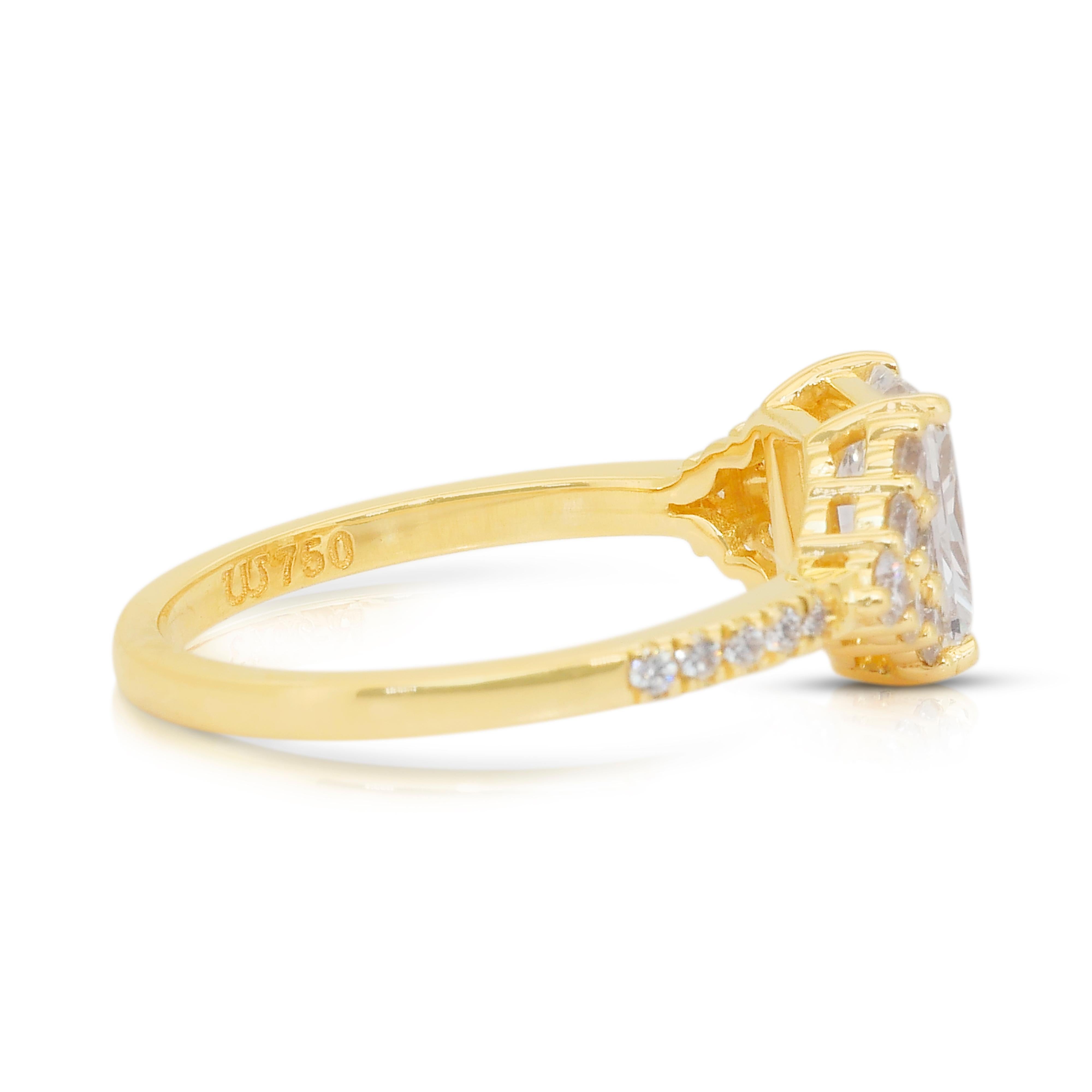 Abbagliante anello con pavé di diamanti da 1,60 carati in oro giallo 18 carati - certificato IGI In condizioni Nuovo in vendita a רמת גן, IL