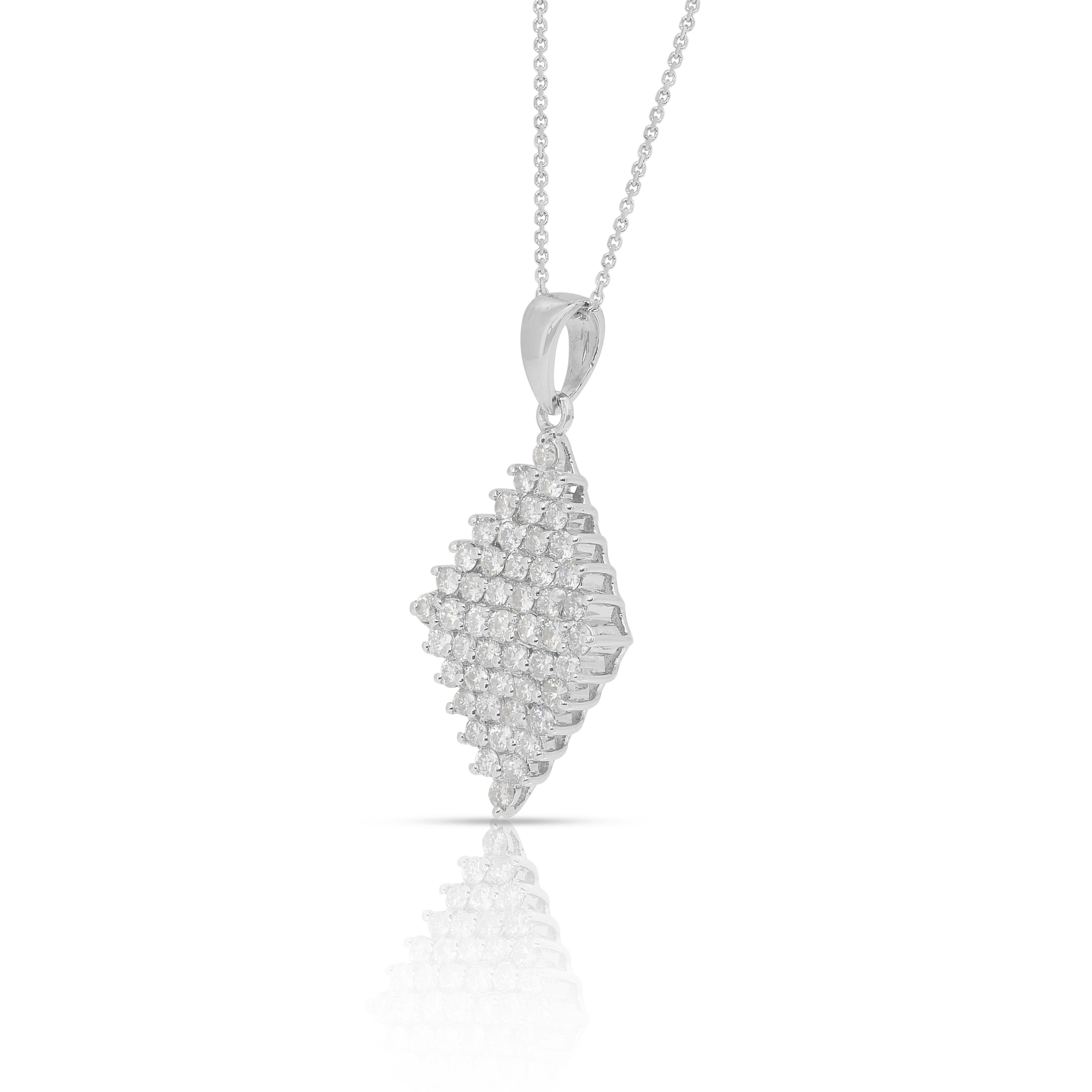 Schillernde 1,62ct Diamanten Halskette mit Anhänger in 18k Weißgold - IGI zertifiziert im Zustand „Neu“ im Angebot in רמת גן, IL