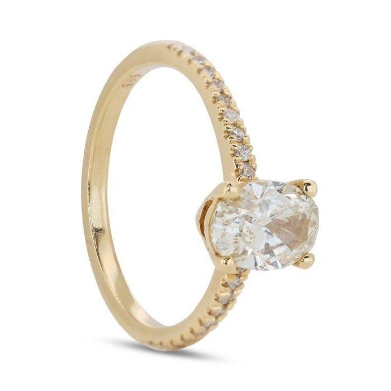 Oval Cut Dazzling 1.63ct Oval Brilliant Diamond Ring set in gleaming 18K Yellow Gold For Sale