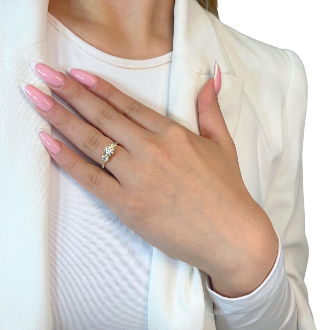 Schillernder 1,70 Karat Diamanten Pave-Ring aus 18 Karat Gelbgold - IGI-zertifiziert im Angebot 5