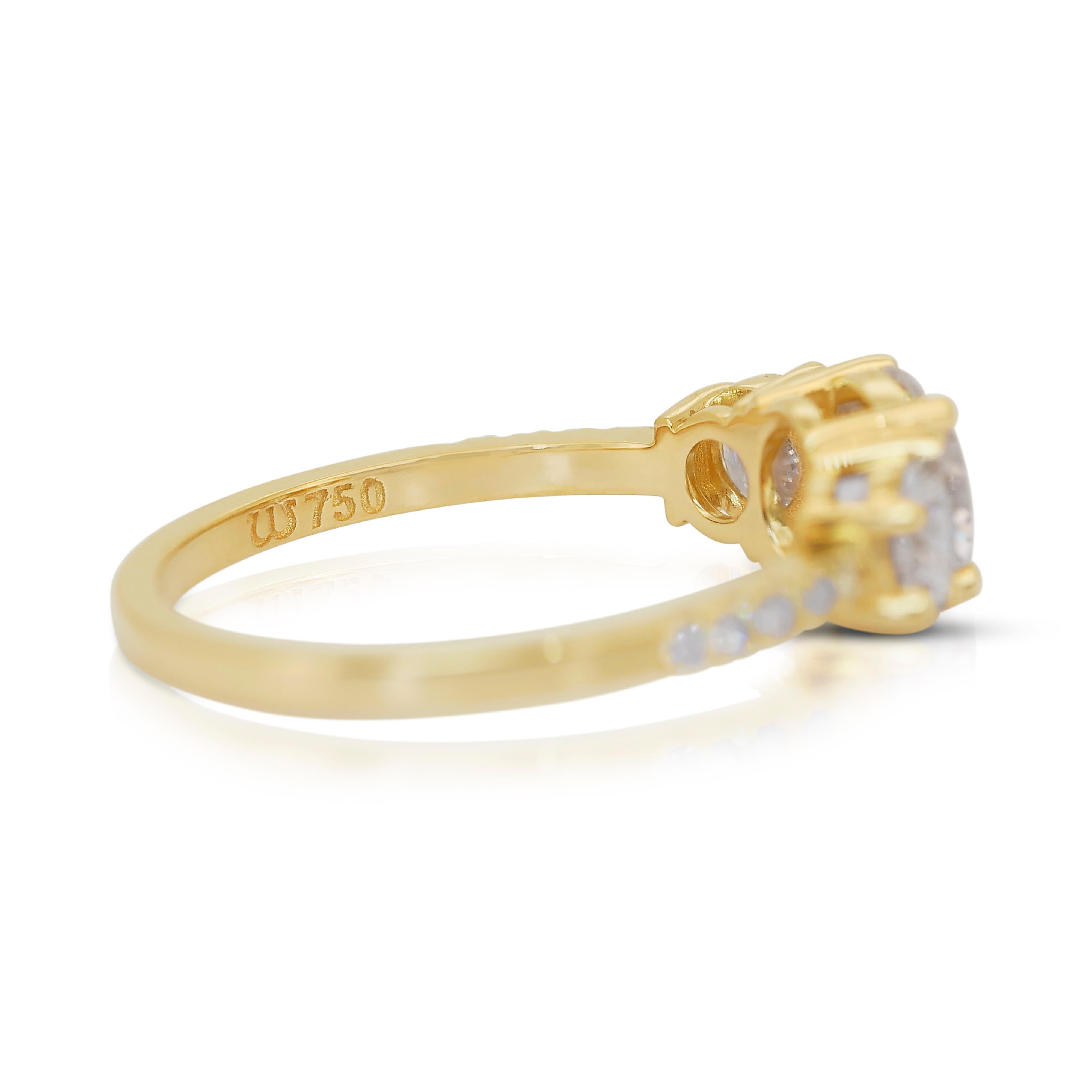Schillernder 1,70 Karat Diamanten Pave-Ring aus 18 Karat Gelbgold - IGI-zertifiziert im Zustand „Neu“ im Angebot in רמת גן, IL