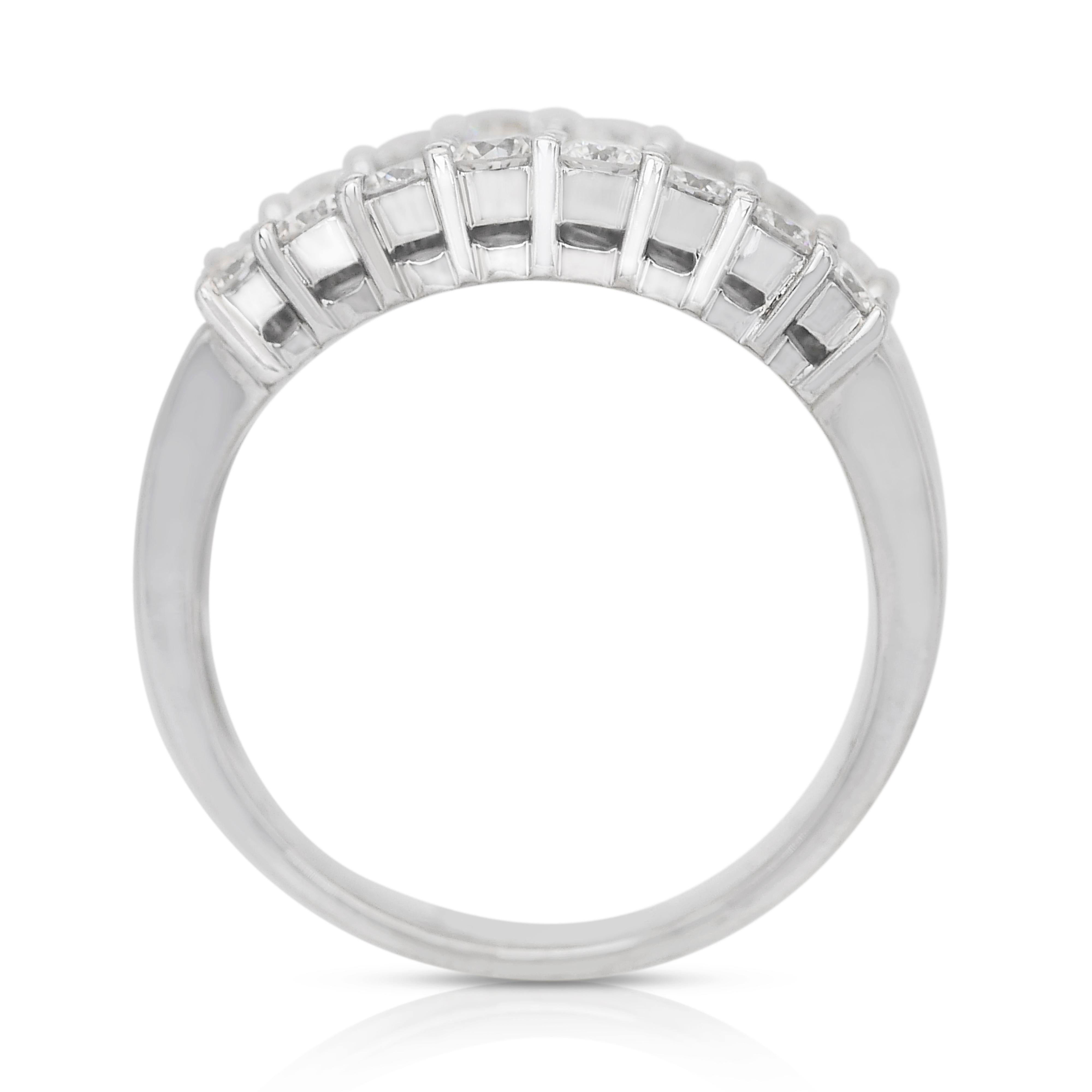 Dazzling 1.80ct Diamonds Cluster Ring in 18k White Gold - IGI Certified 4