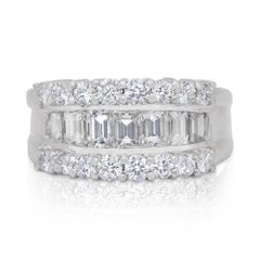 Dazzling 1.80ct Diamonds Cluster Ring in 18k White Gold - IGI Certified