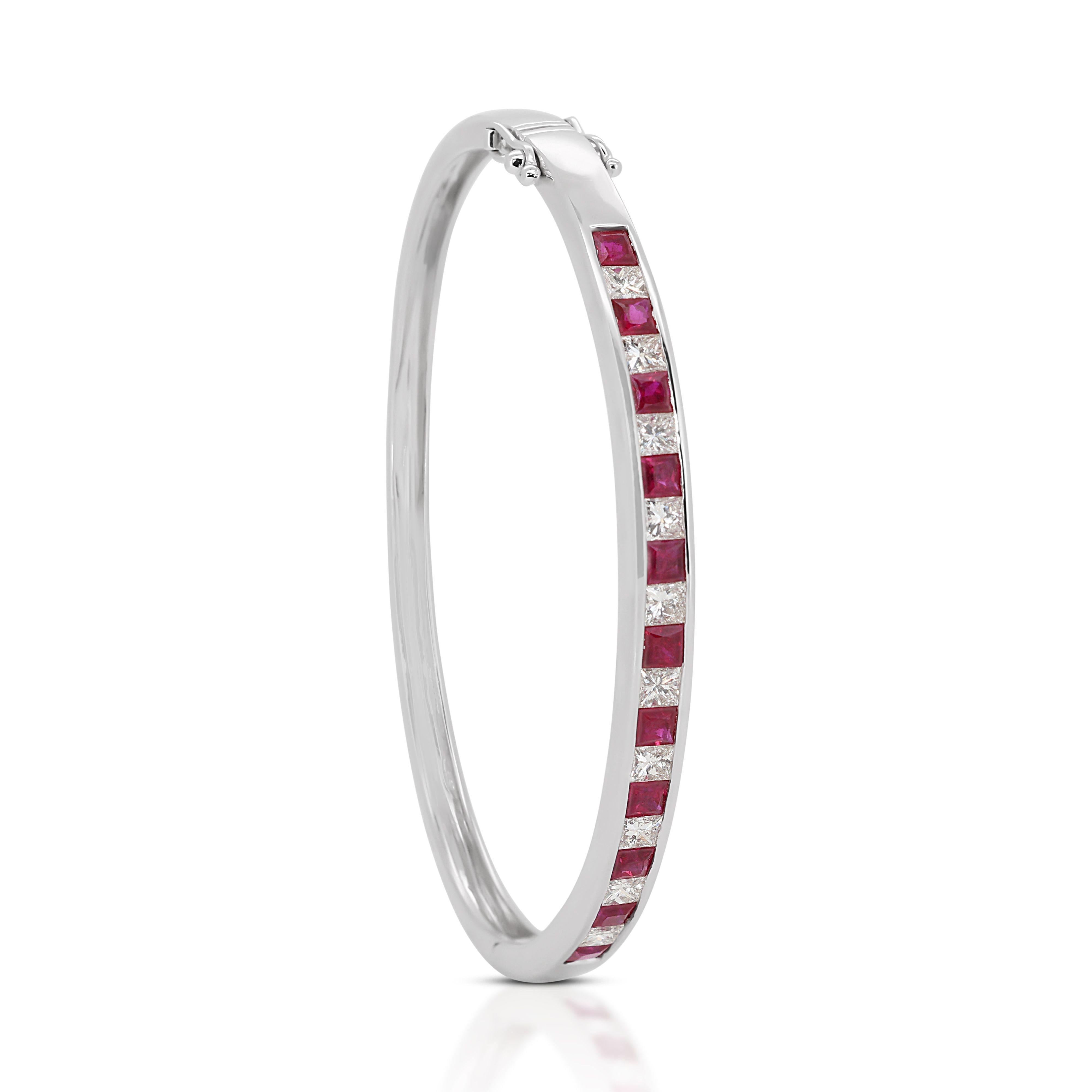 Dazzling 18k White Gold Bangle w/ 4ct Natural Rubies and Diamonds NGI Cert For Sale 2