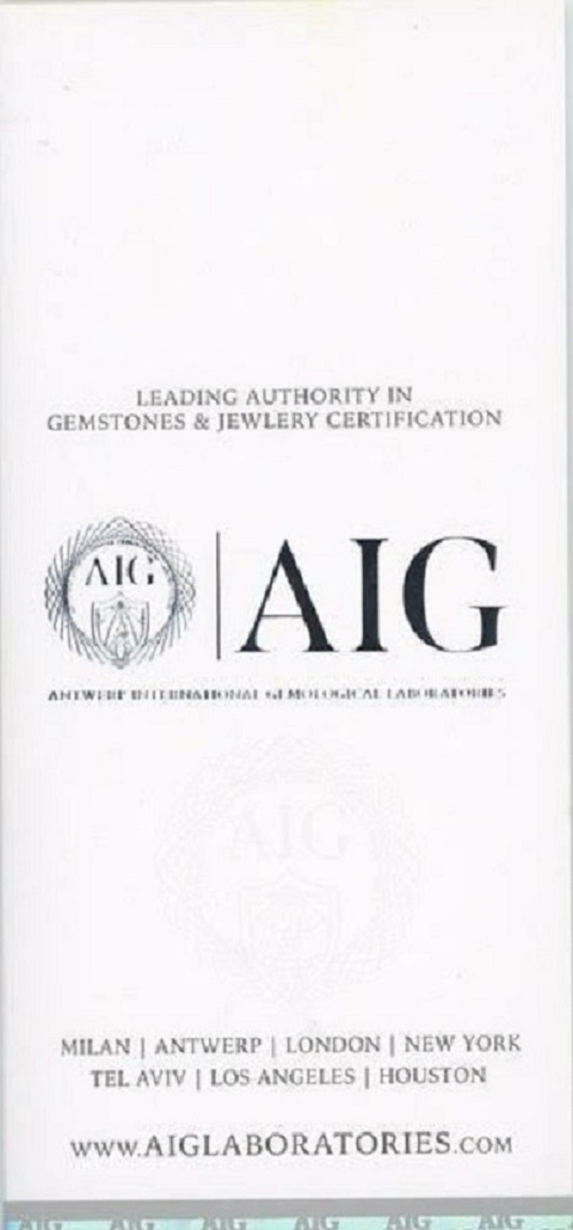 Dazzling 18k White Gold Earring 2.59 Ct. Natural Diamonds AIG Certificate For Sale 5