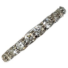Deslumbrante alianza de oro blanco de 18 quilates con diamantes de 1,26 TCW