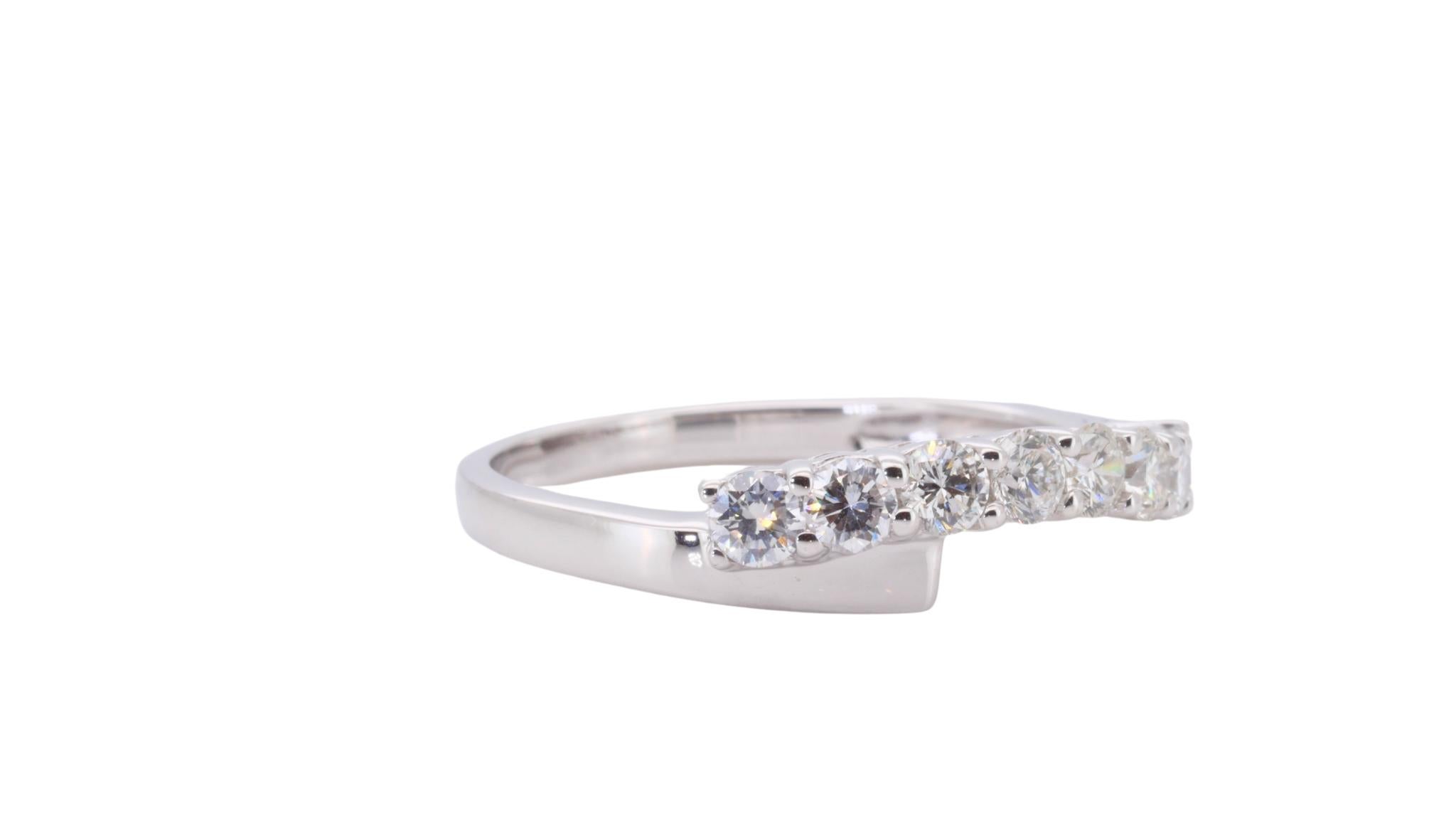 Round Cut Dazzling 18k White Gold Half Eternity Ring w/ 0.65 Carat Natural Diamonds For Sale