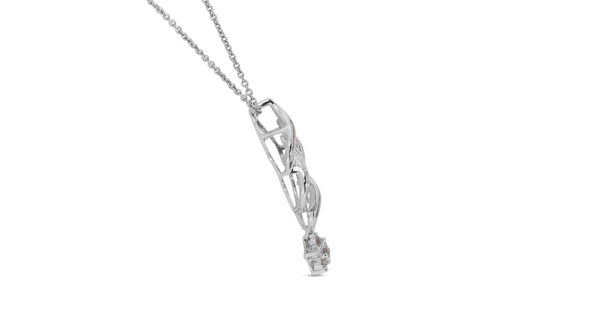 Dazzling 18K White Gold Necklace w/ 0.7 ct Natural Diamonds AIG Certificate In New Condition In רמת גן, IL