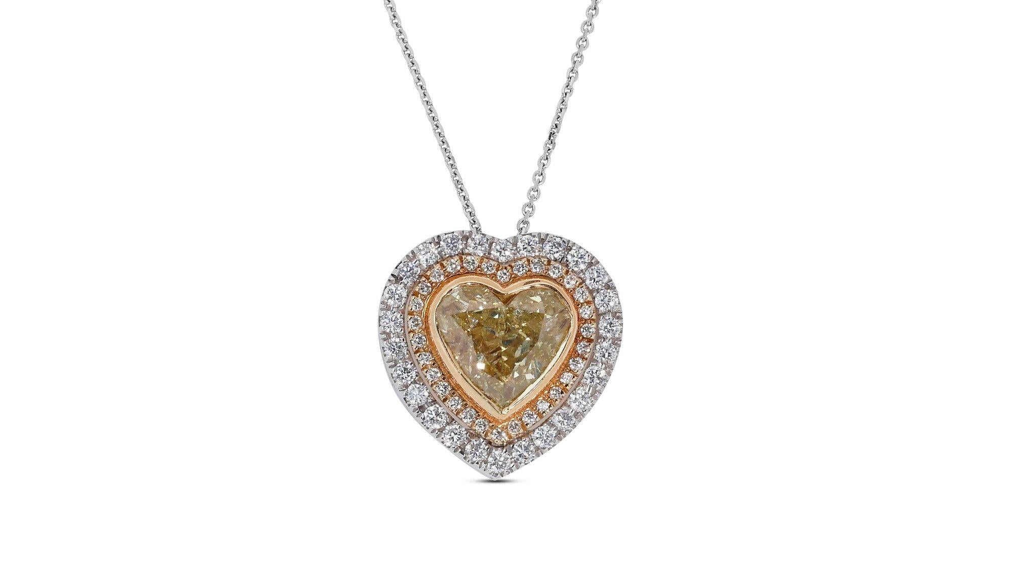 Cuore Splendida collana in oro bianco 18 carati con 3,11 diamanti naturali con certificato IGI in vendita