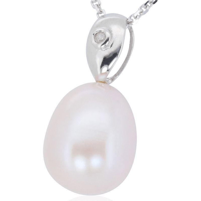 Dazzling 18k White Gold Necklace with 0.01 Ct Natural Pearl and Diamond In New Condition For Sale In רמת גן, IL