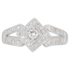 Éblouissante bague en or blanc 18 carats pavé de diamants naturels de 0,29 carat