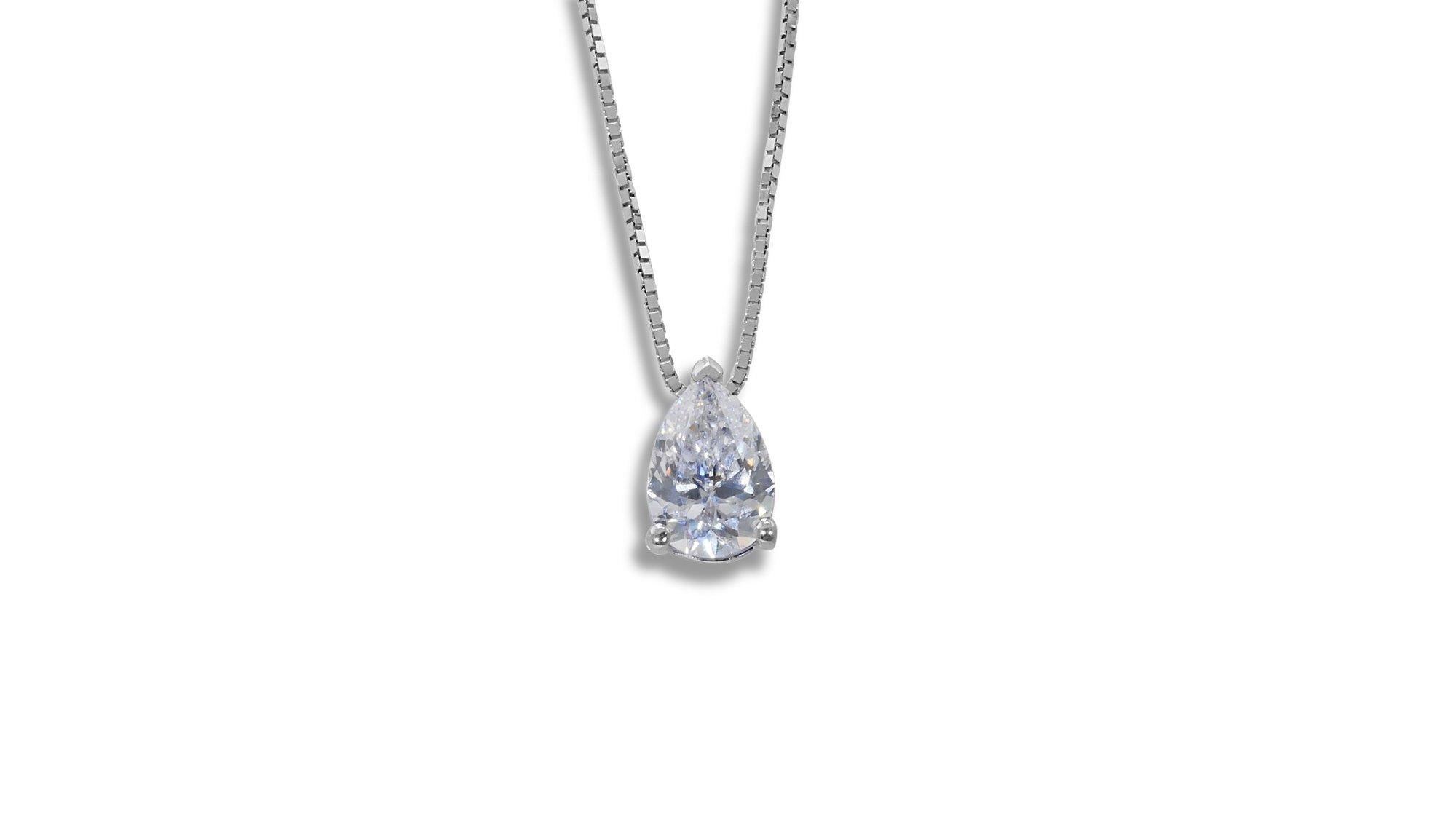 Dazzling 18k White Gold Pendant Necklace with a 0.90 carat brilliant diamond In New Condition For Sale In רמת גן, IL