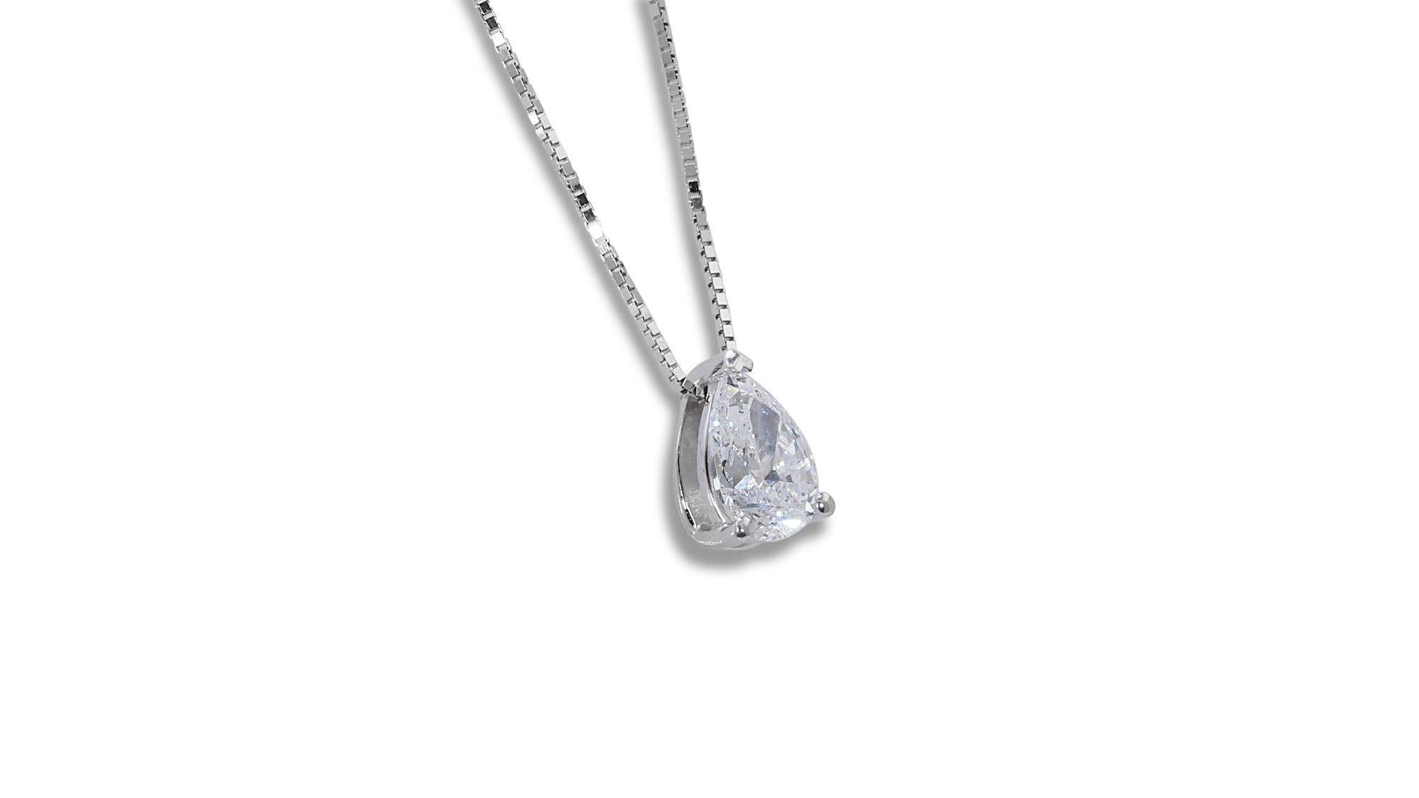 Dazzling 18k White Gold Pendant Necklace with a 0.90 carat brilliant diamond For Sale 1
