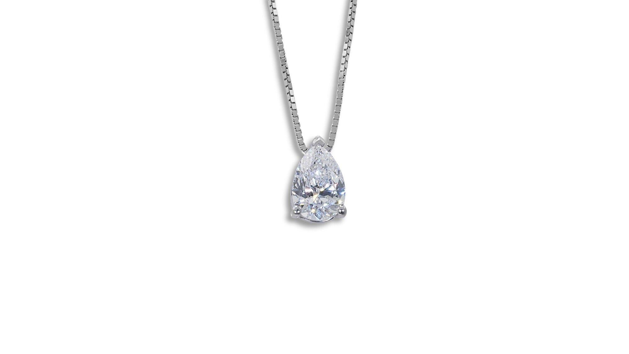 Dazzling 18k White Gold Pendant Necklace with a 0.90 carat brilliant diamond For Sale 2