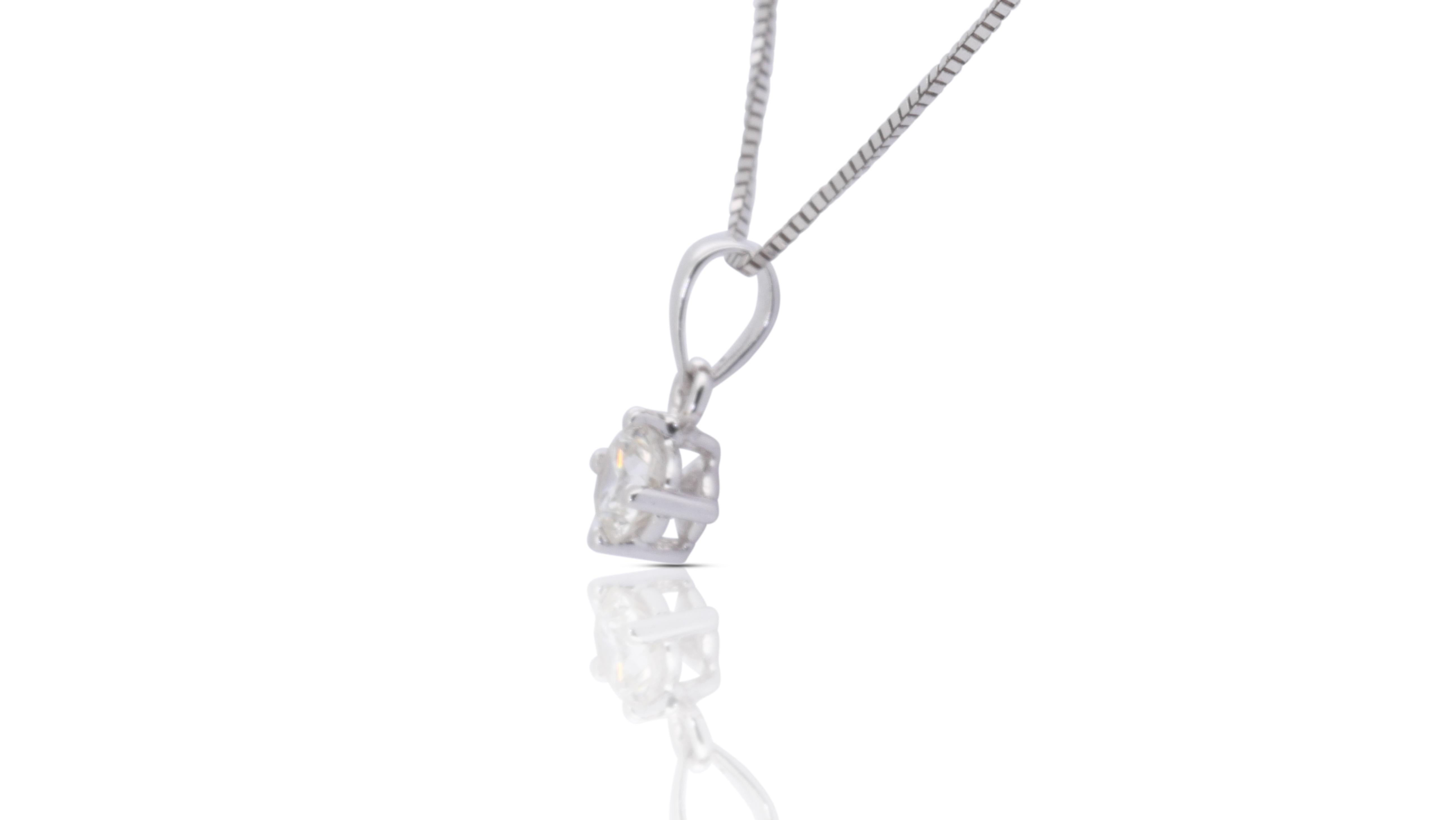 Dazzling 18k White Gold Pendant W/ 0.19 Carat Natural Diamonds In New Condition For Sale In רמת גן, IL
